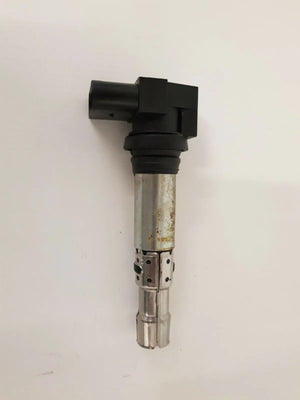 アウディ A3 8P1 2006年 純正点火コイル 036905715 1.6L ガソリン 85kW