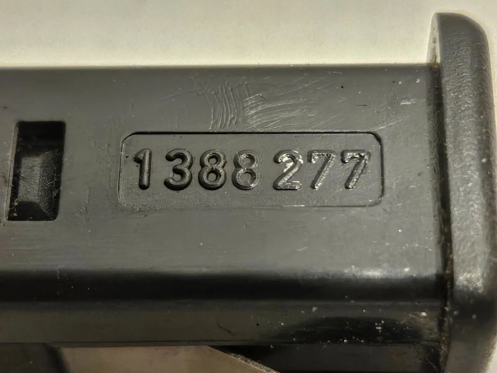Interruttore originale sportello vano portaoggetti per BMW 5 (E39) 525D 1388277