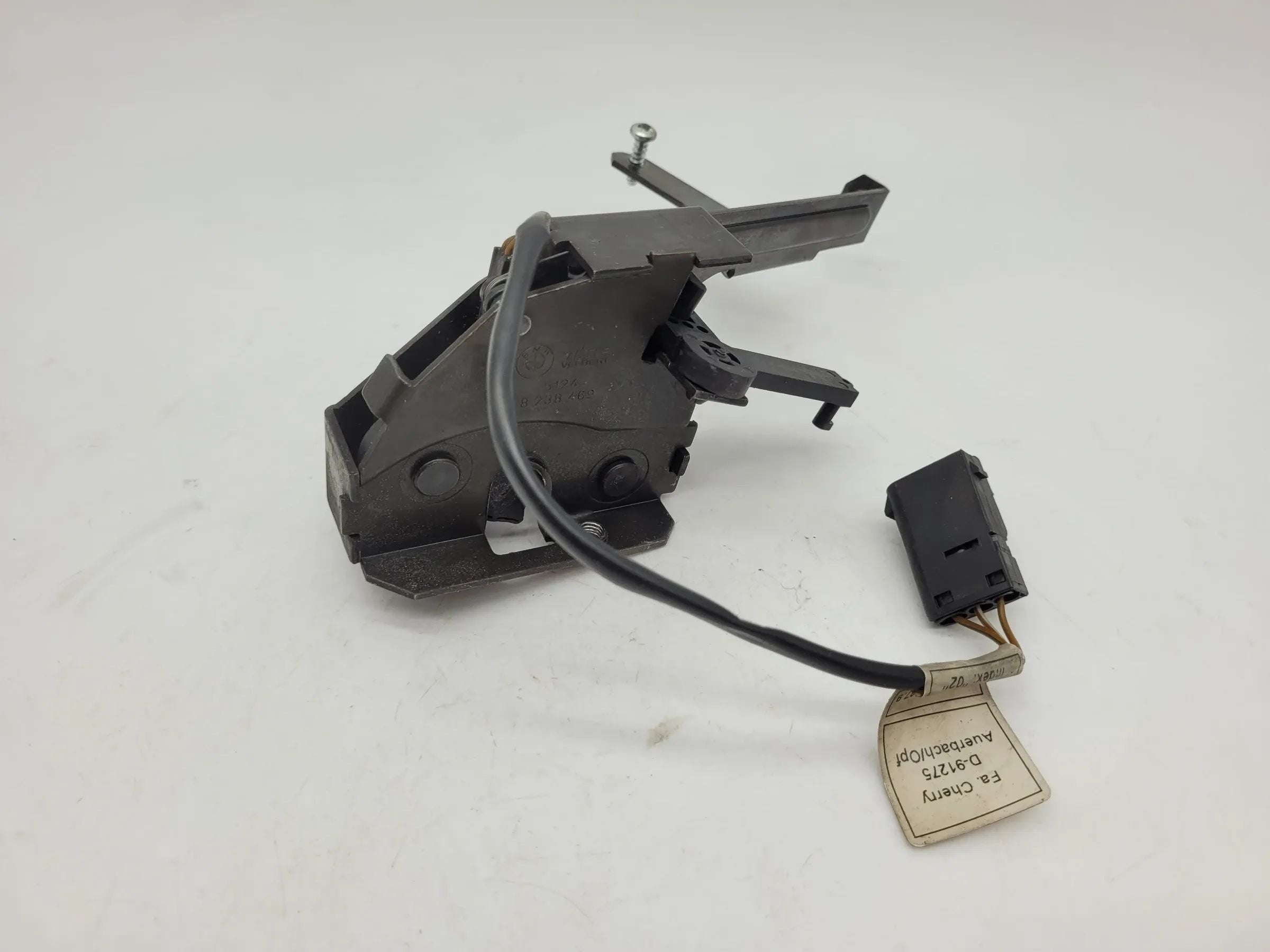 BMW 5er Touring E39 Schlossfalle Heckscheibenschloss 51.24-8238469 (Original)