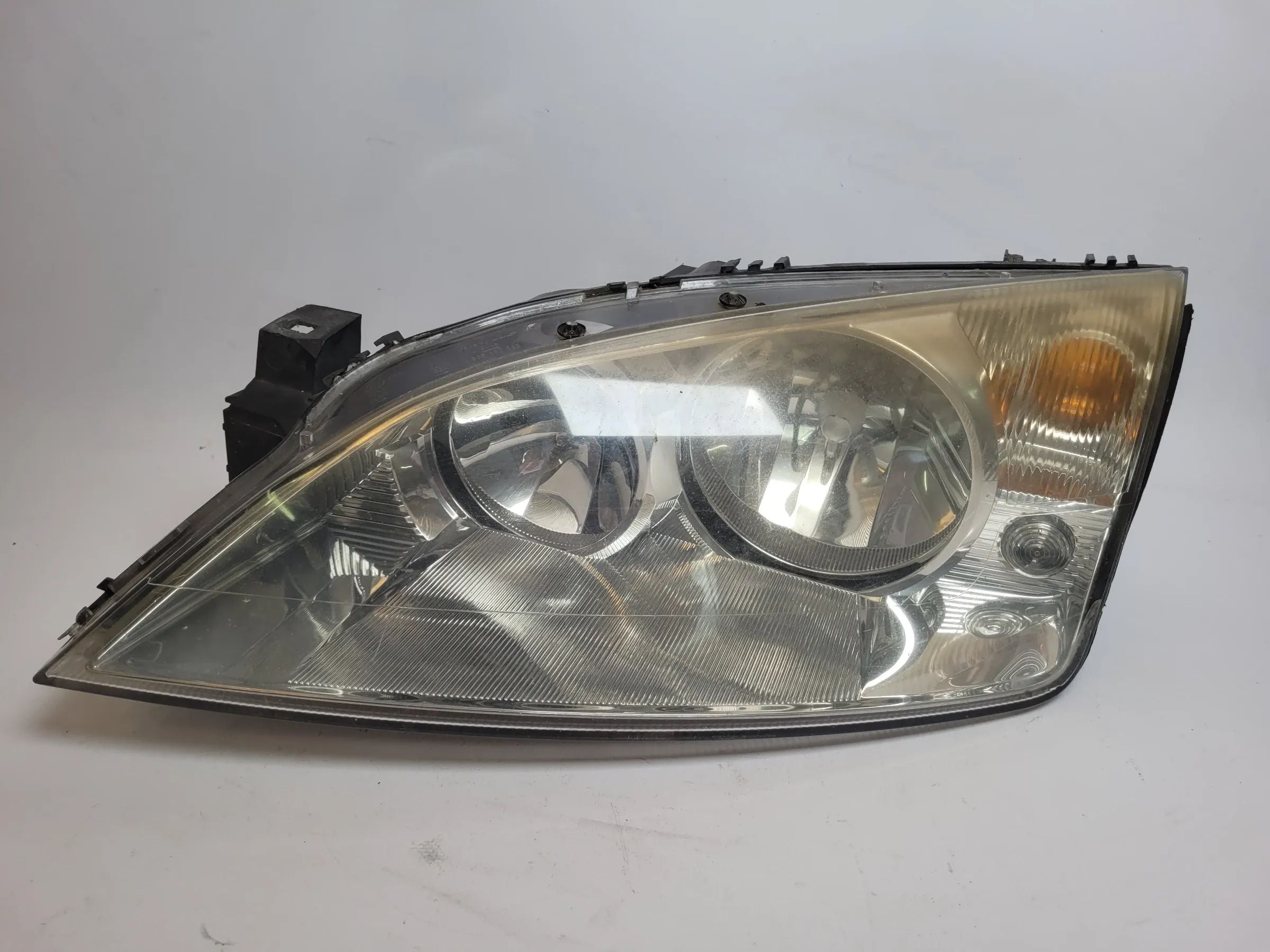 Ford Mondeo III 3 BW/B4/B5 Scheinwerfer/Frontleuchte Links 1S7113006AL