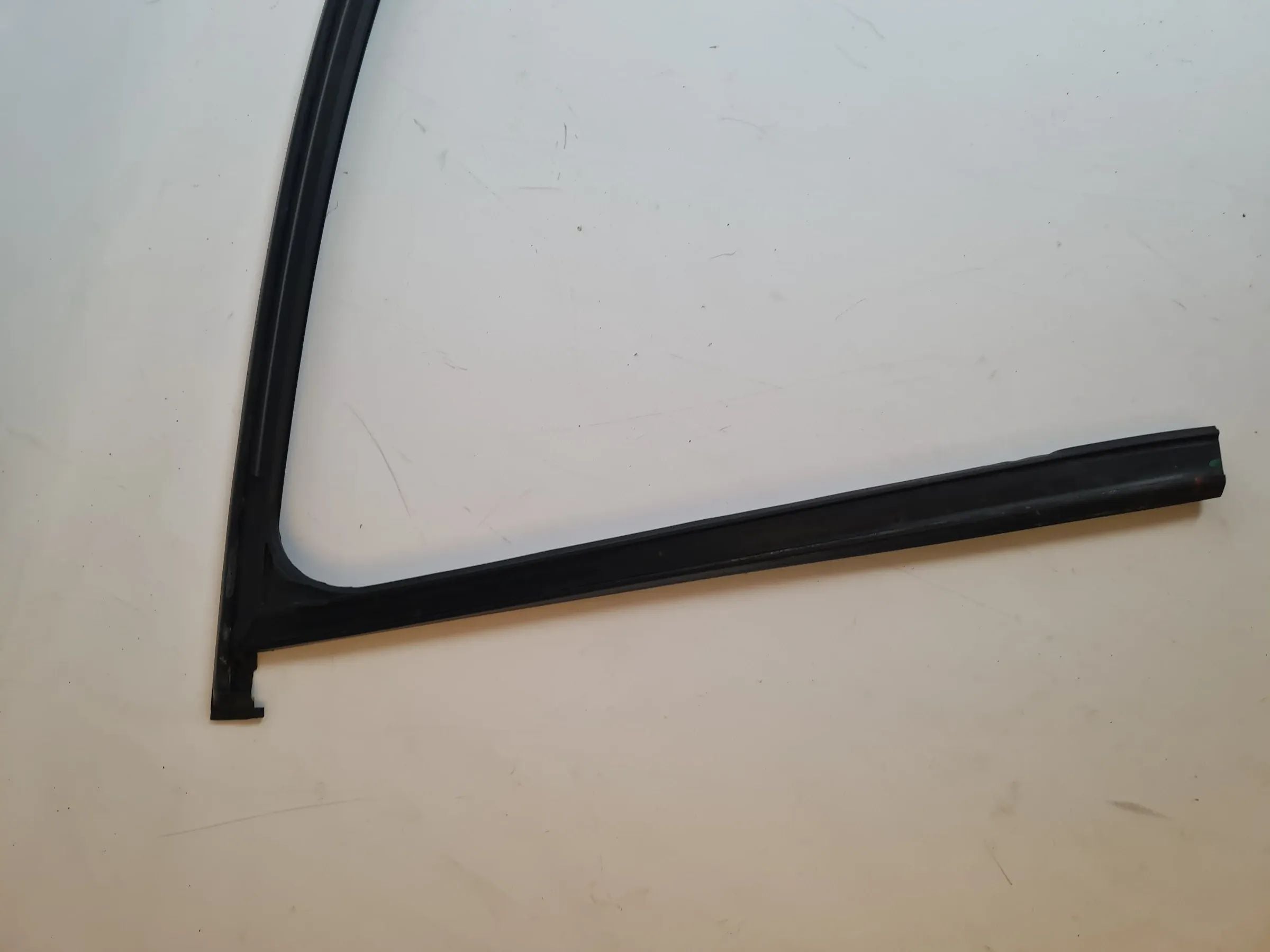BMW 3er Touring E91 Fenster Dichtung Gummi Vorne Links 16850 Original