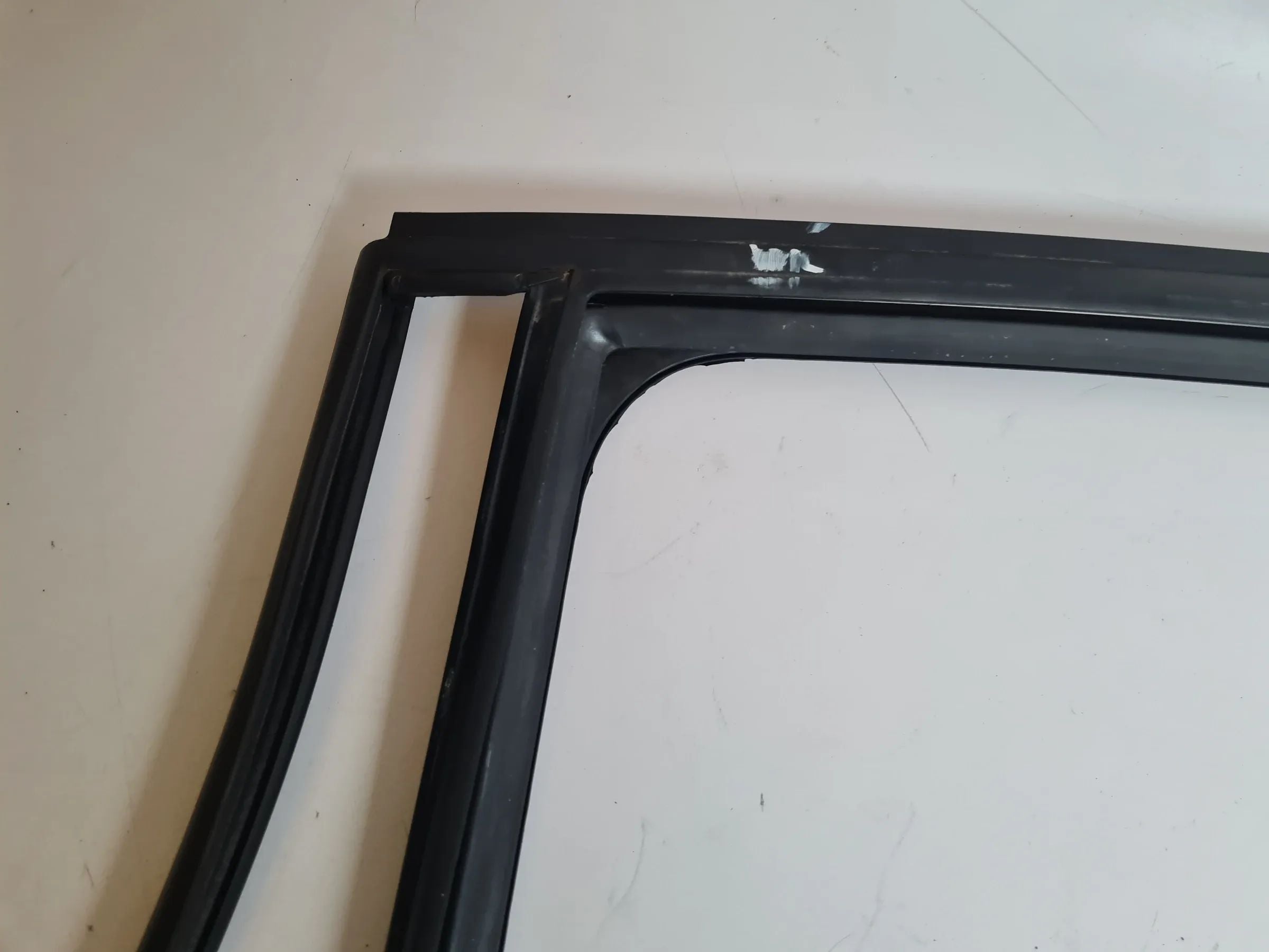 BMW 3er Touring E91 Fenster Dichtung Gummi Hinten Links 16850 Original