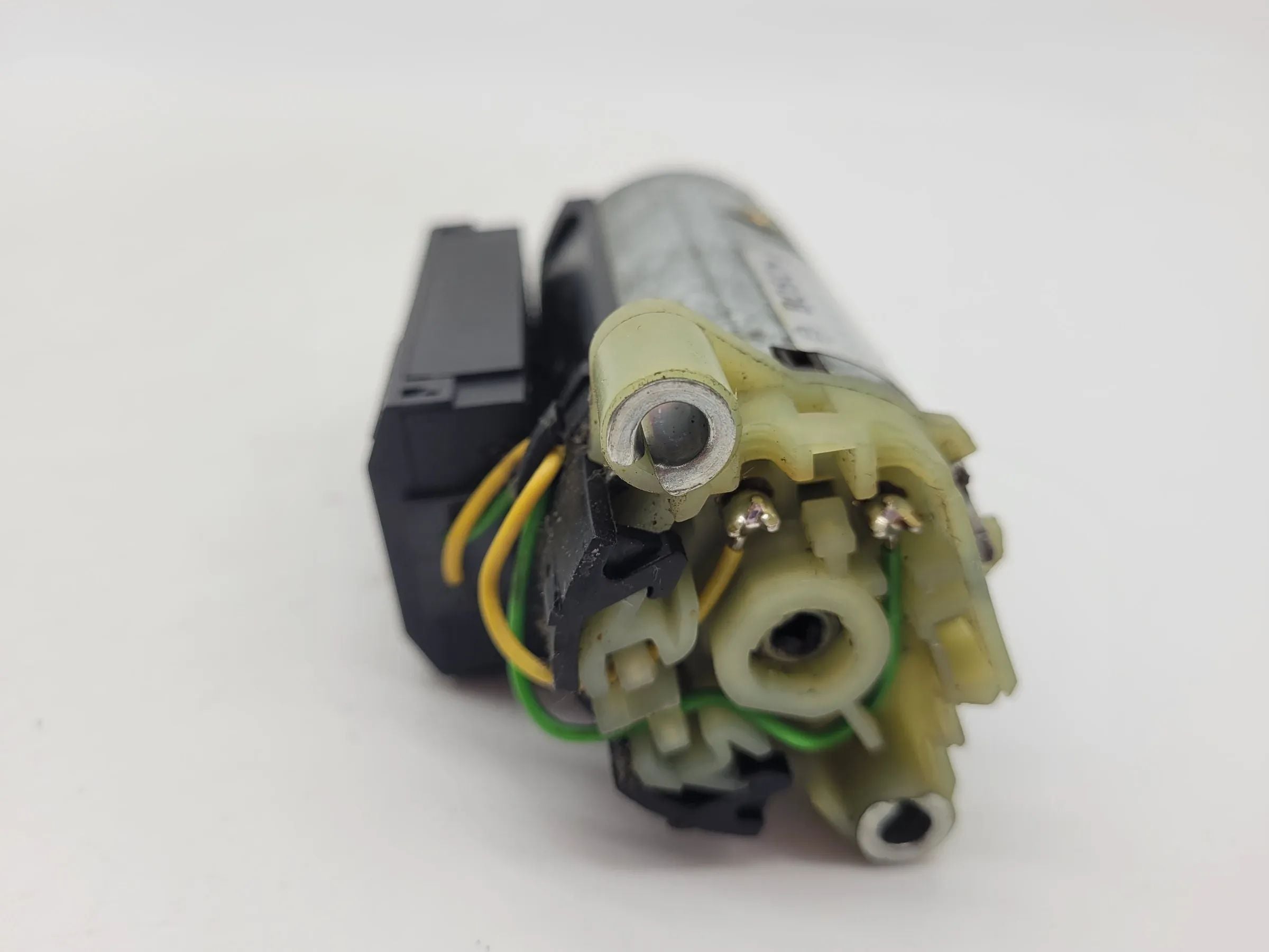 BMW 7er E38 Stellmotor Sitzverstellung Vorne R/L 67.31-8352192 Original
