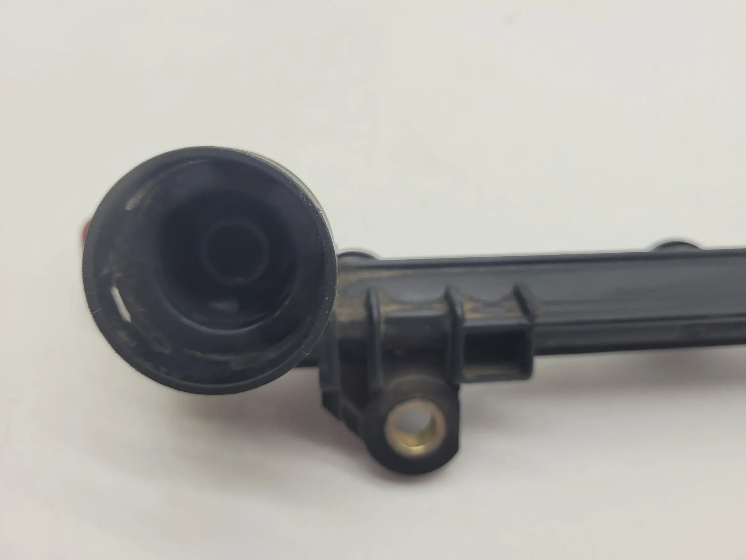 Ford Fiesta IV 4 Kraftstoffverteiler Einspritzleiste 98BF-9E317-AA (Original)