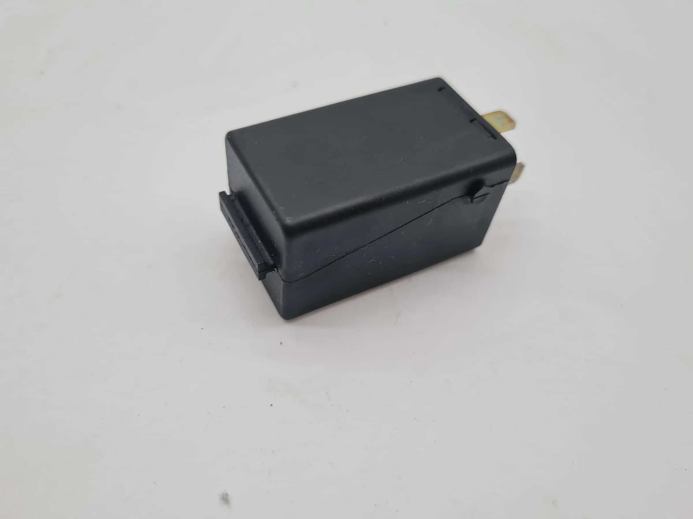 BMW 5er/7er/X5 E38/E39/E53 Ausschaltrelais 61.35-8365960 Original