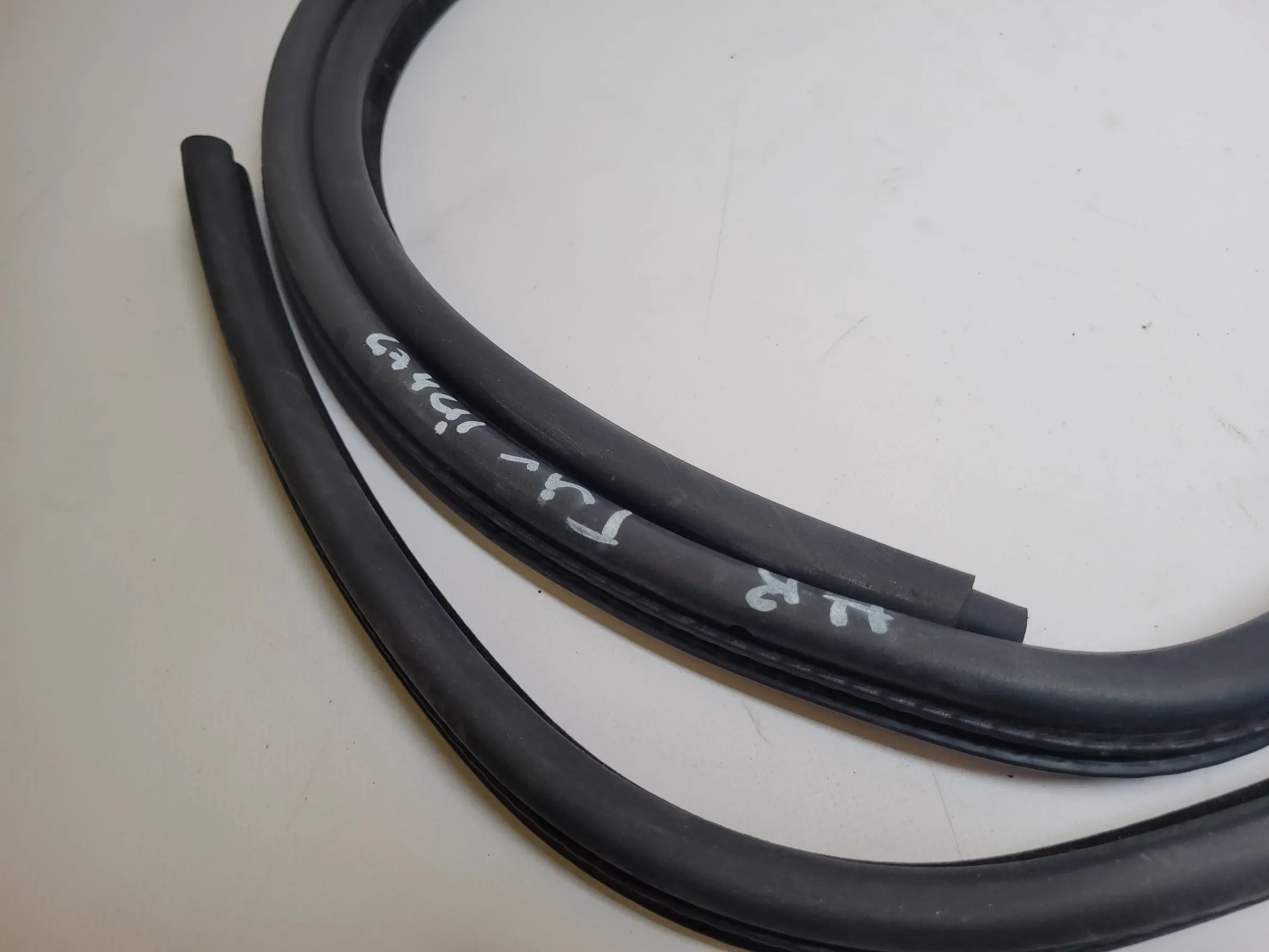 BMW 5er Touring E39 Türdichtung Rahmen Rechts Hinten Innen (Original)