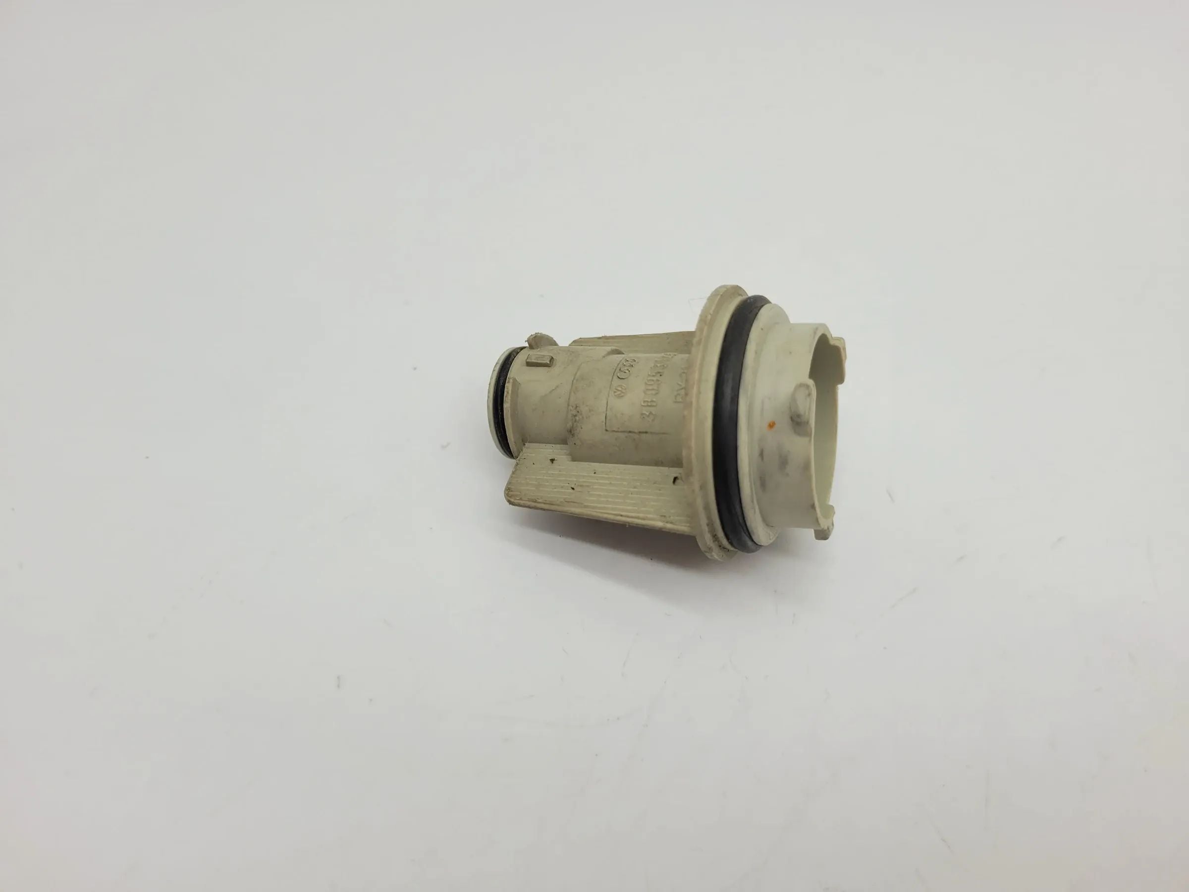 Audi A4 8D2/8D5 Blinkerfassung Fassung L/R Vorne 3B0953123 (Original)