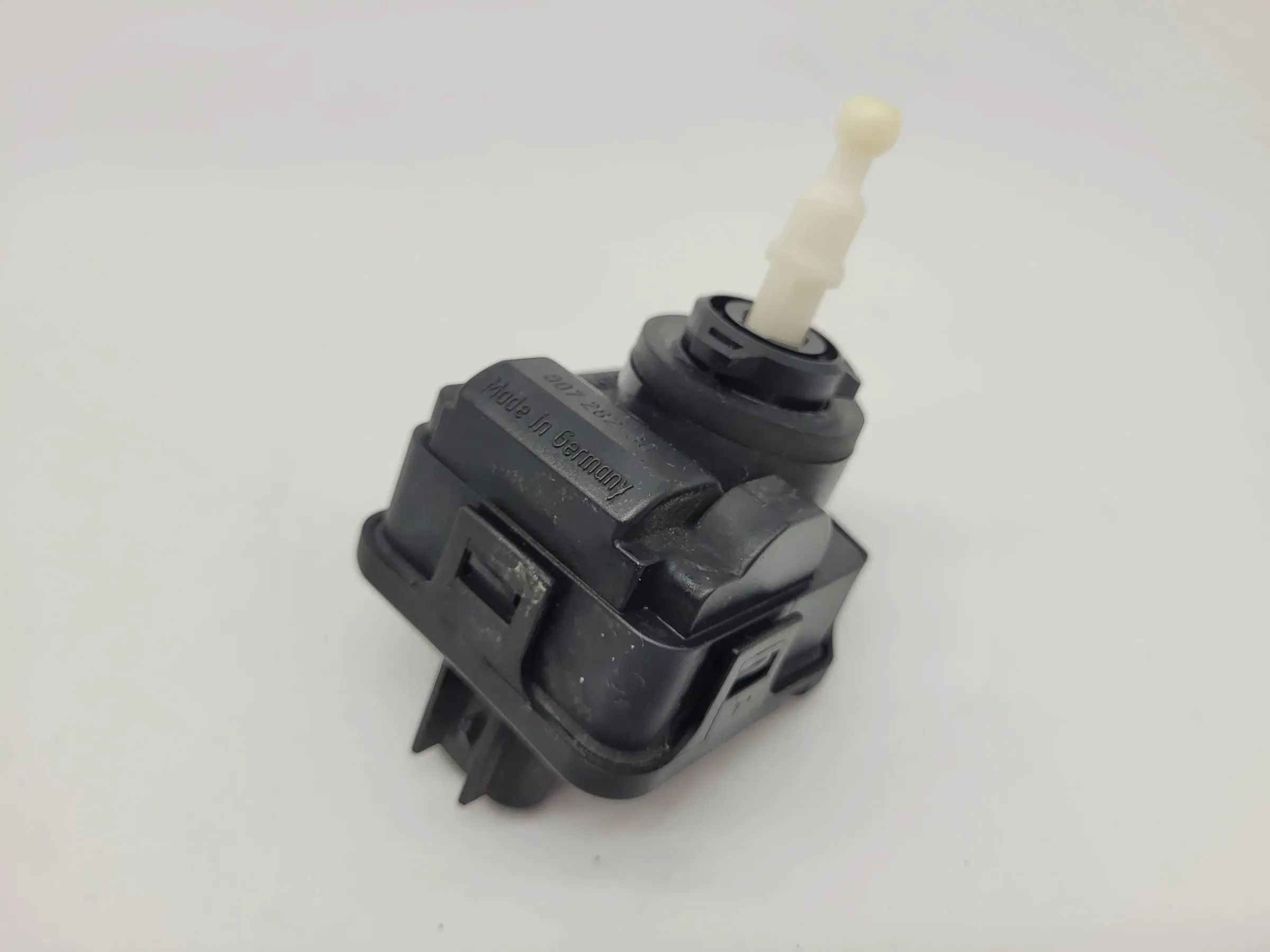 Opel Omega B V94 Scheinwerfer Stellmotor LWR L/R 90492832 (Original)