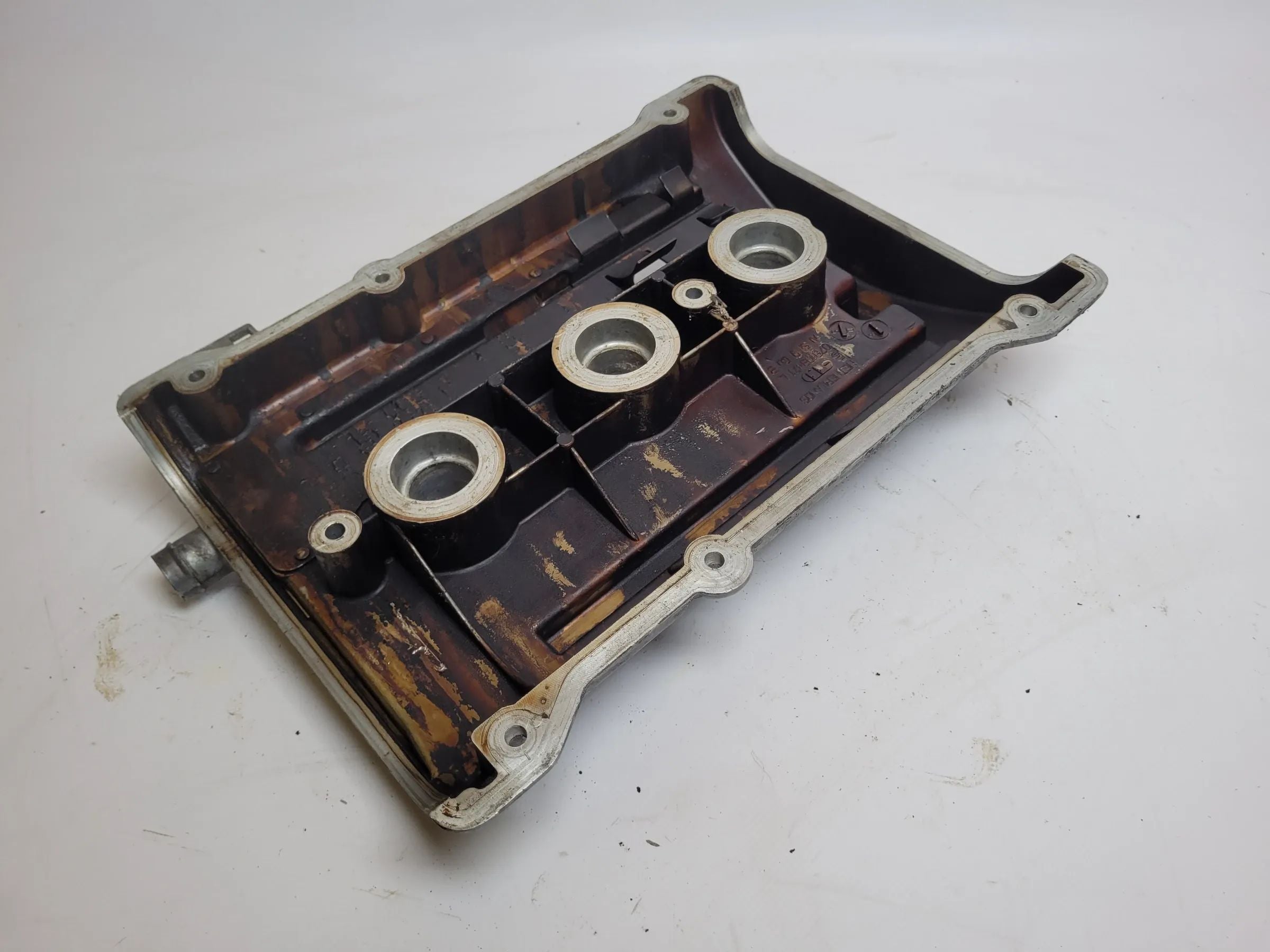 Audi A4/A6 4B/8D 2.4, 121KW Zylinderkopfhaube / Ventildeckel 078103471L Original