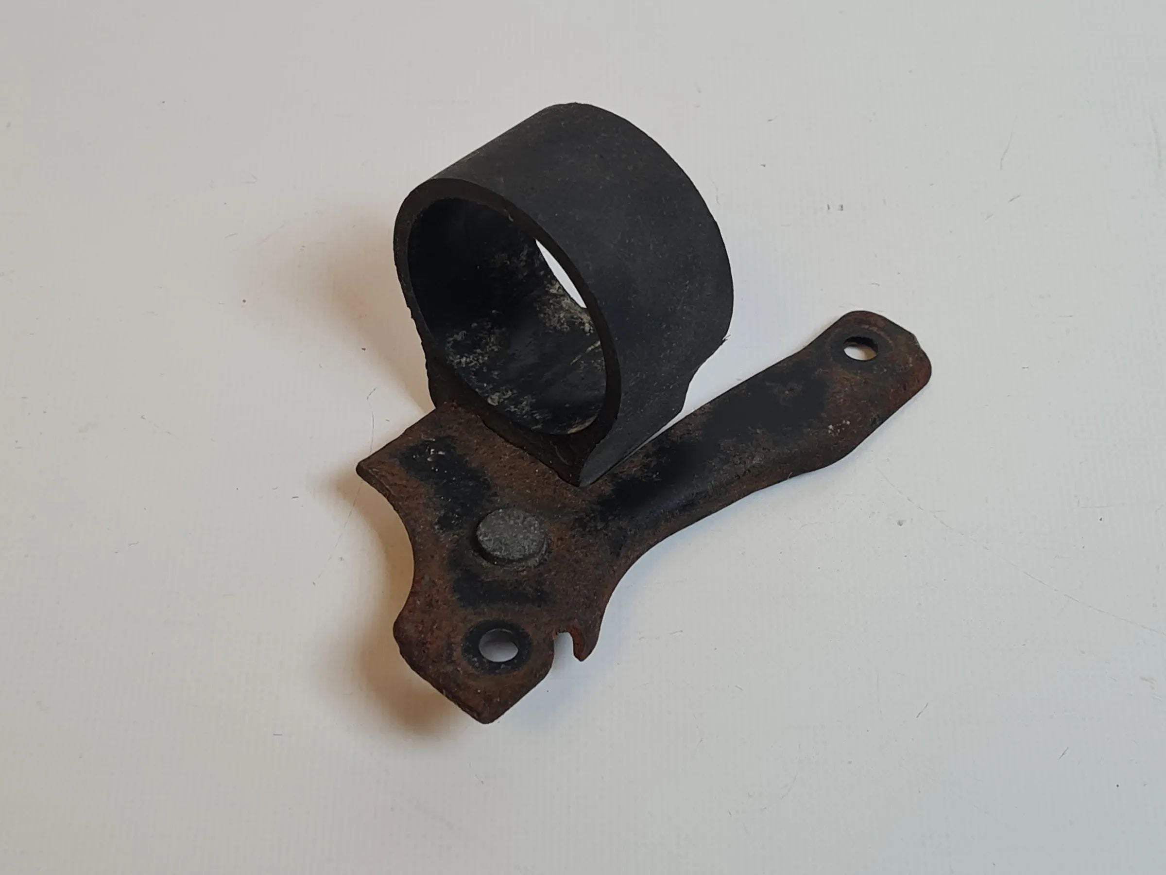 BMW 5er E60 3,0 530i M54B30 306S3 M54 Leerlaufregelventil Halter