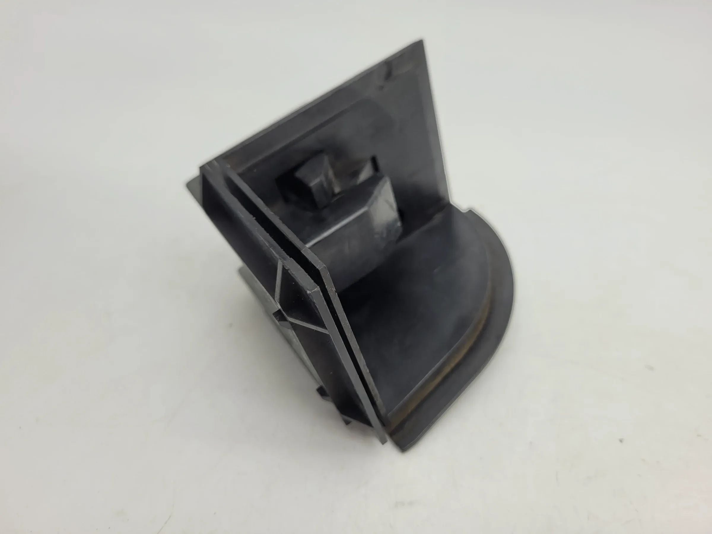 BMW 5er Touring E39 Aufnahme Sichtschutzrollo Links 8203967 Original