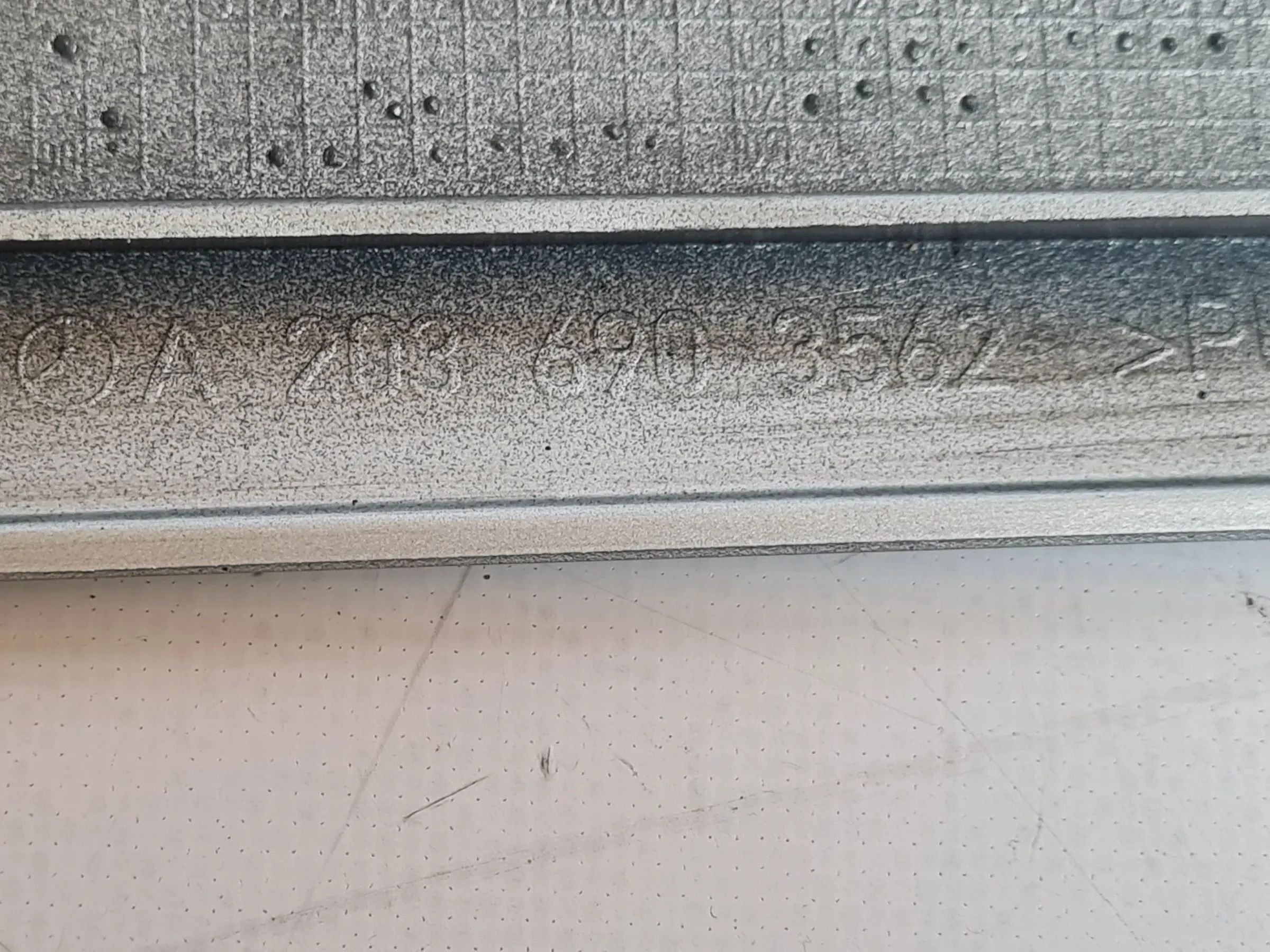 Original Mercedes C-Klasse (CL203) Dekor-/Zierleiste Links Silber A2036903562