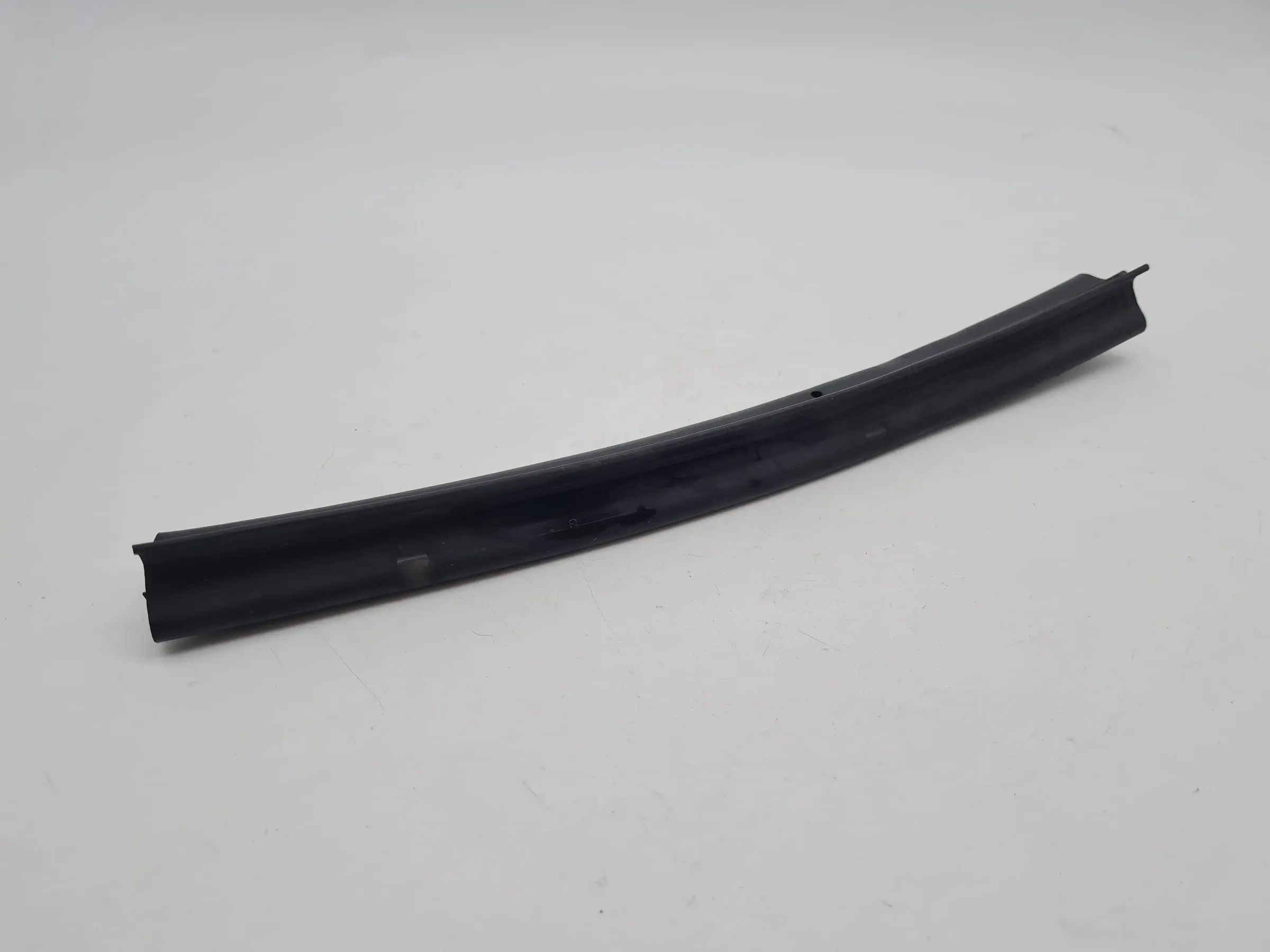 Original Audi A6 (4B2/4B4) Dichtung Gummi Links Vorne Seite