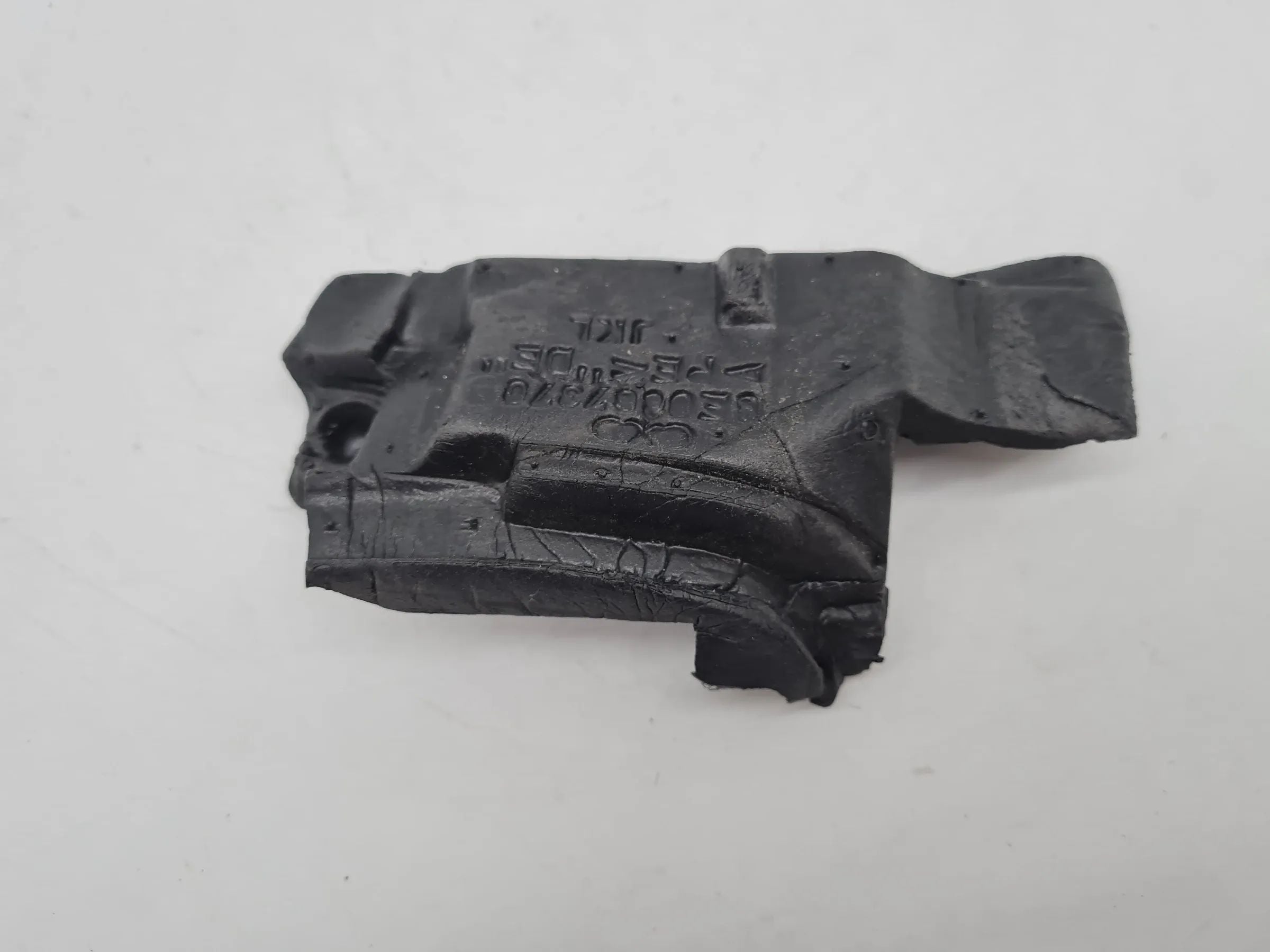 Original Audi A4 (8E/B6/B7) Dichtung Formteil Schaumstoff 8E0867370B
