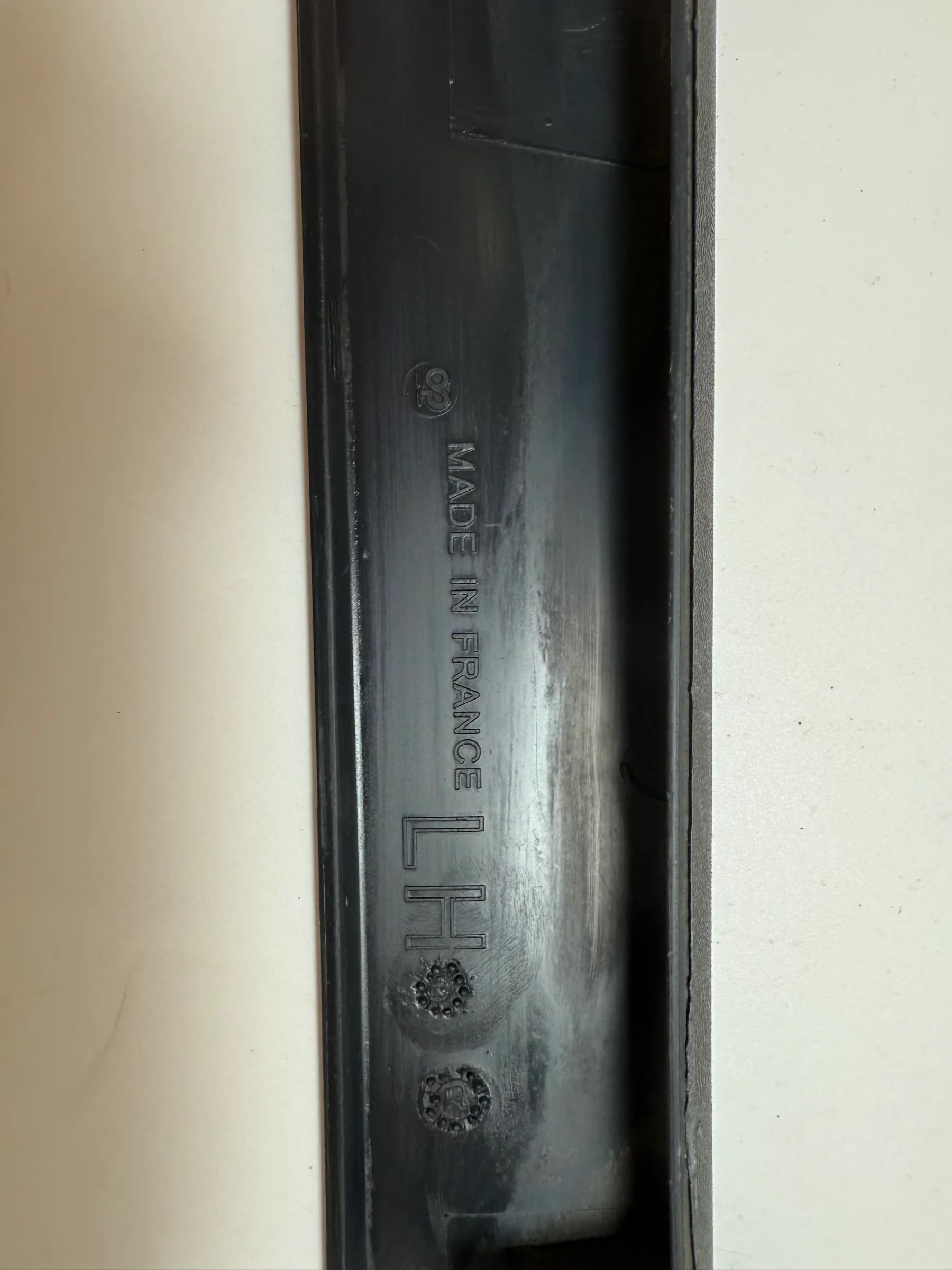 ボルボ S60 I 2003 フロント左 9484225 装飾モール