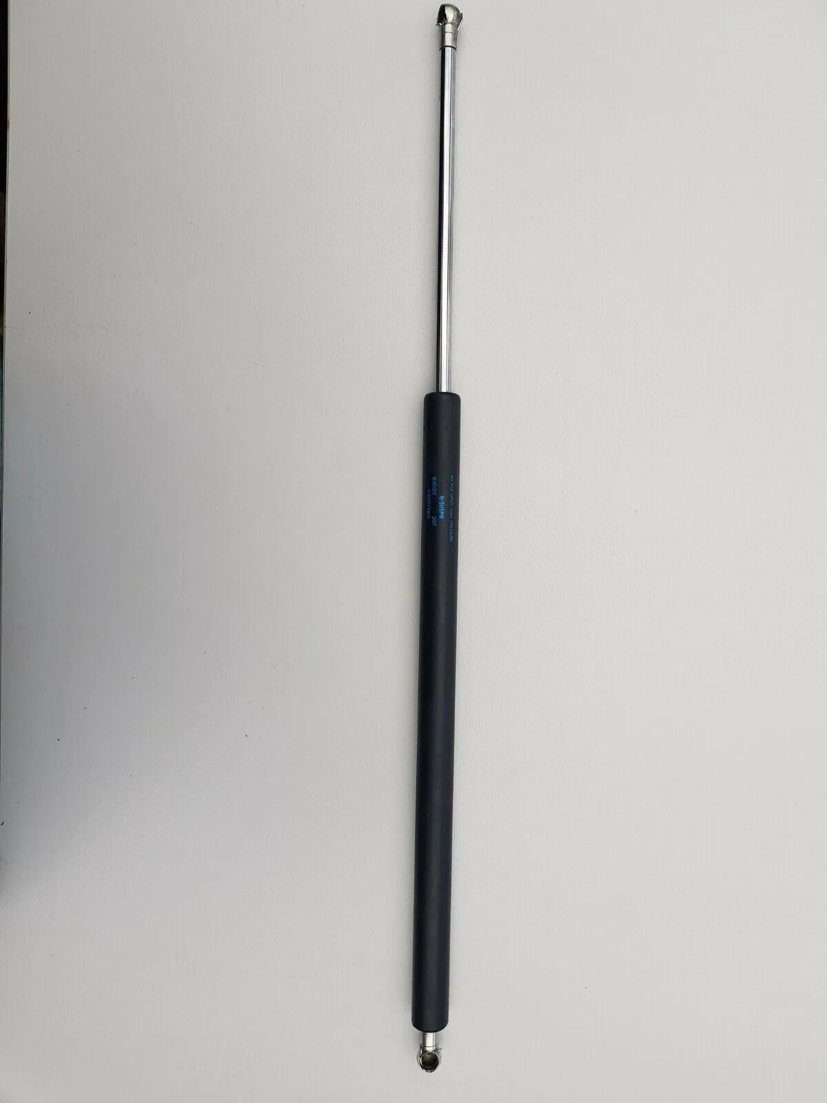 GAS STRUT HAYON POUR JEEP CHEROKEE II 1984-2001 55027180