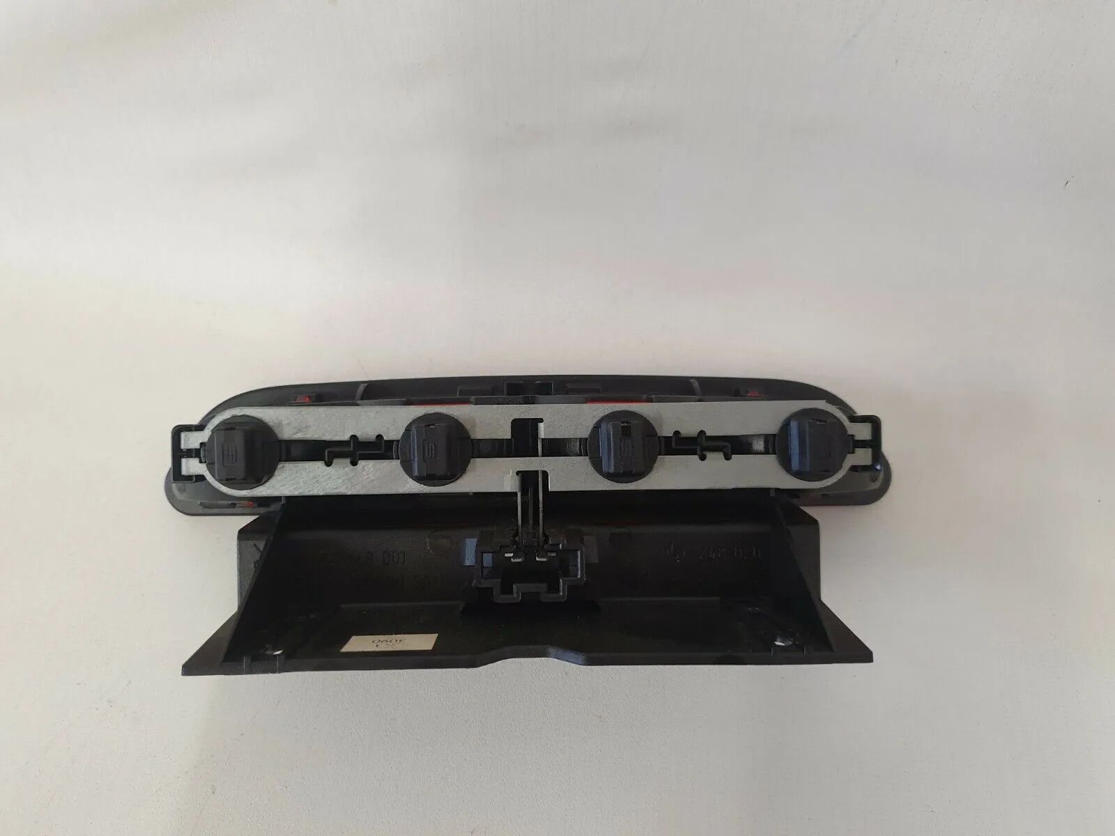 Mercedes-Benz A140 W168 ไฟเบรกเสริม 3. Bremsleuchte 1688200056 อะไหล่แท้