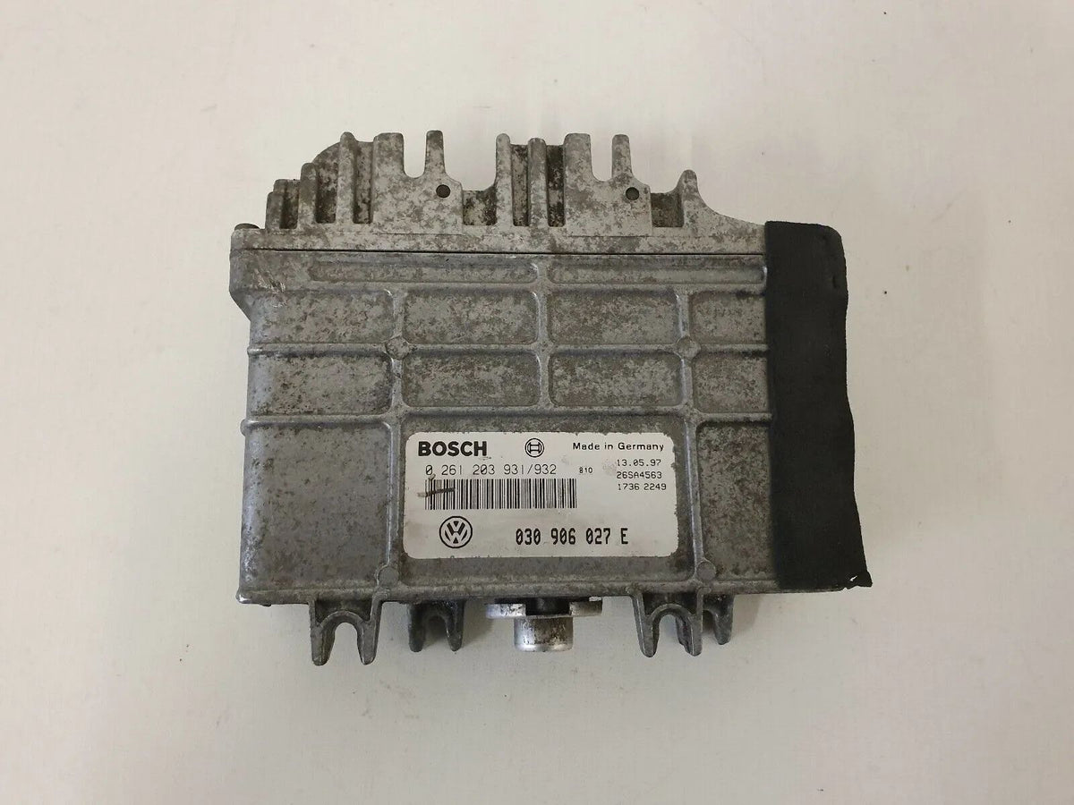 อะไหล่แท้กล่องควบคุมเครื่องยนต์ 030906027E VW Polo 6N 1.4 44KW/60PS ปี 1997 0261203931
