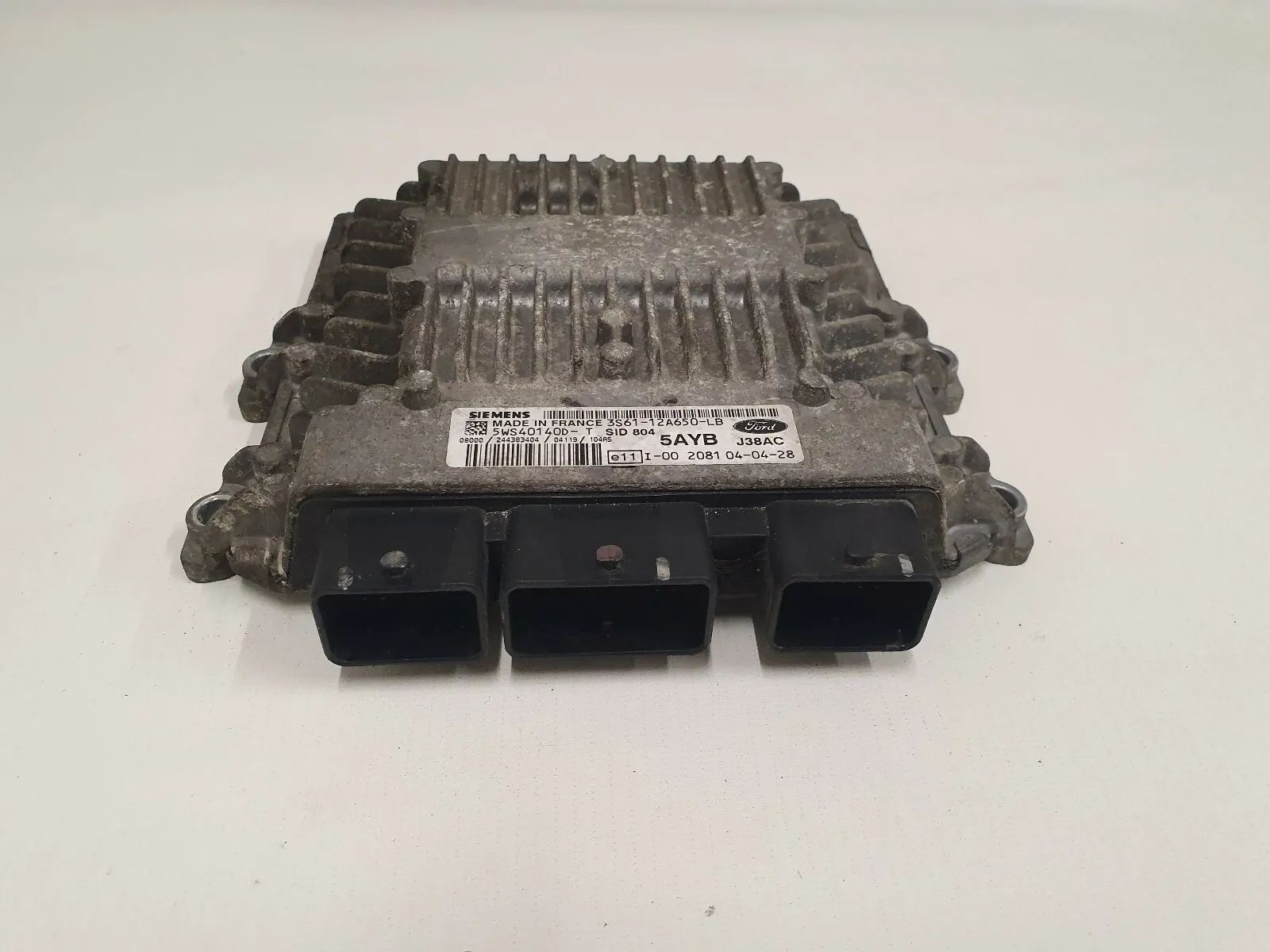 Ford Fiesta engine control unit 3S6112A650LB SIEMENS 5WS40140DT SID804 K4 