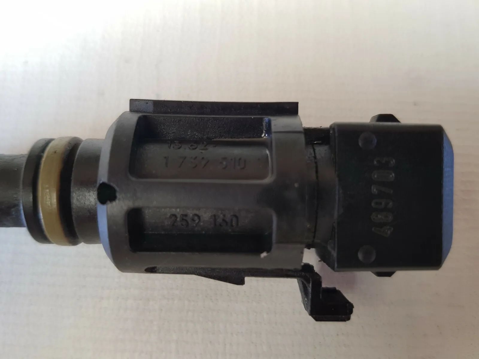 Original BMW E38 E39 intake air temperature sensor air intake sensor 1739510 