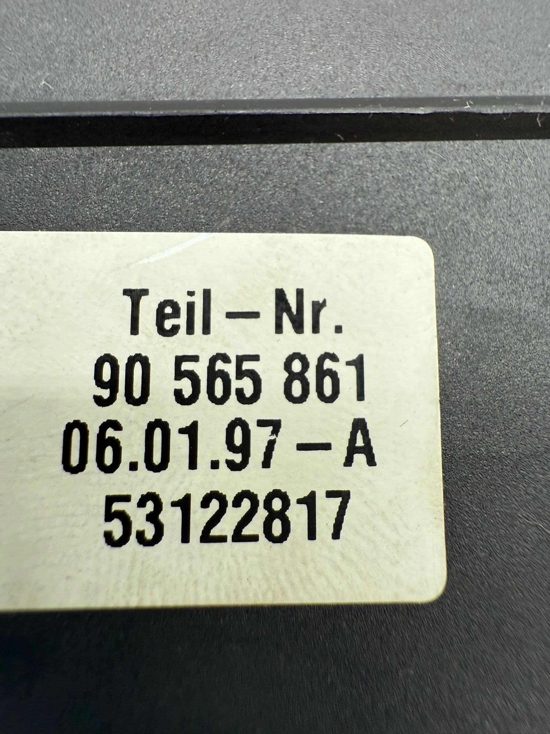 Interrupteur d'éclairage 90460591 Opel Omega Caravan 2.0 16V Année 1994 B 1688546
