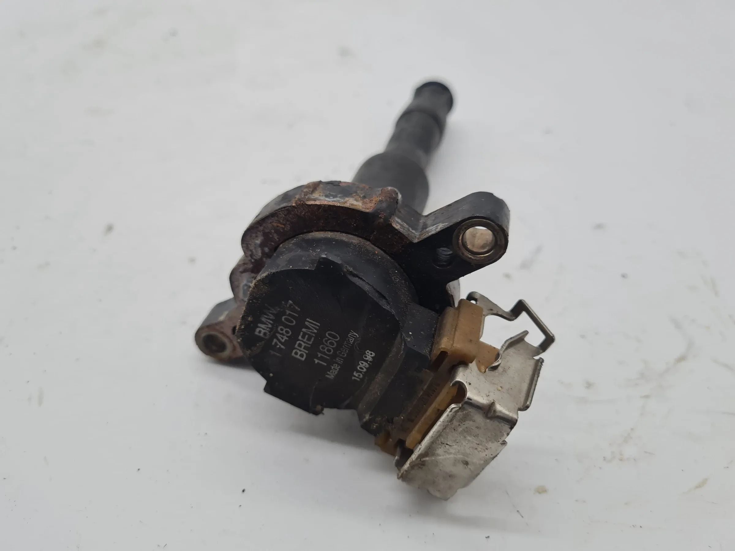 Original BMW 3 Series (E46) Ignition Coil 1748017