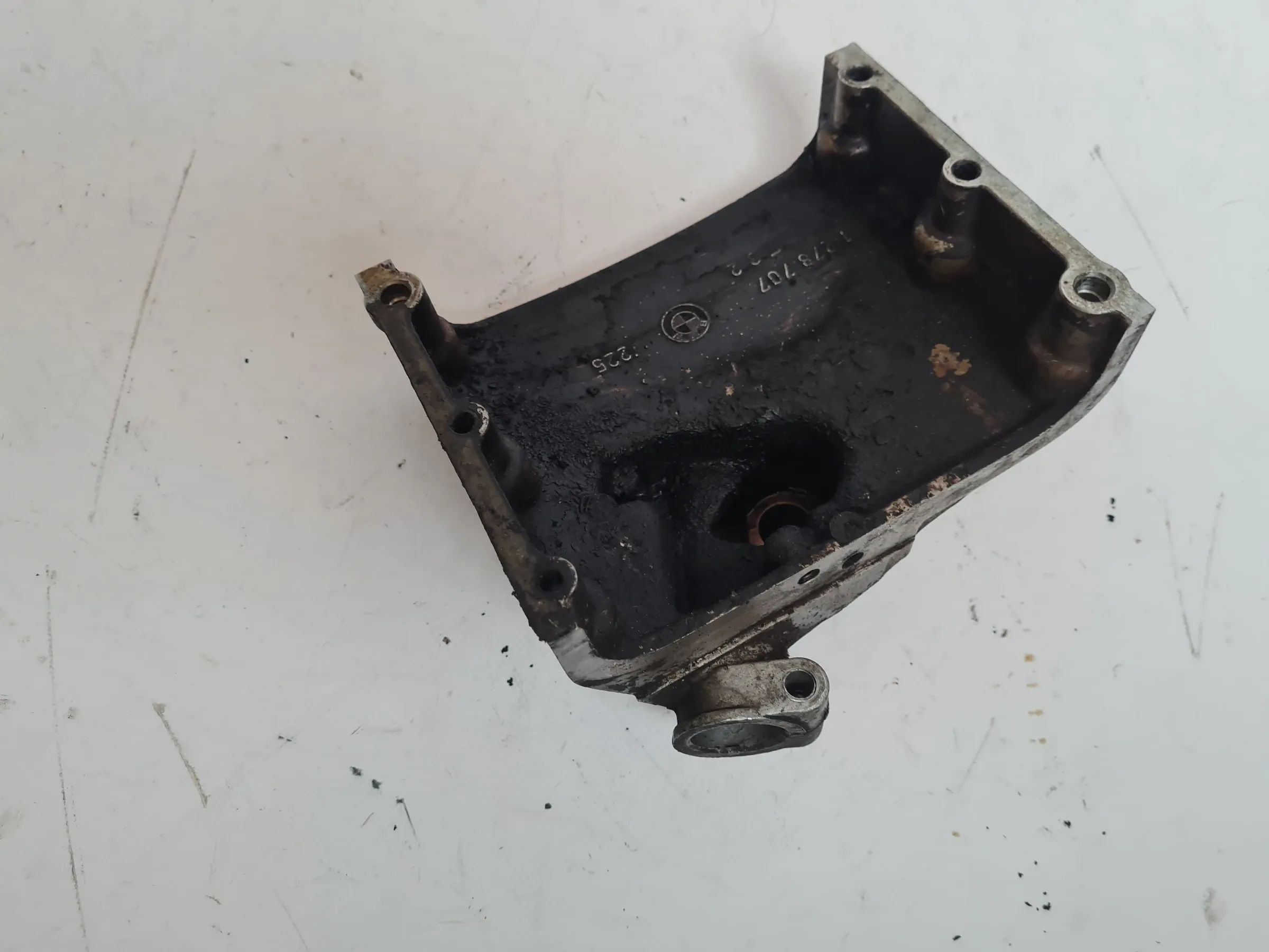 Original BMW E12 E23 E24 E28 Upper Chain Case Cover 1278707
