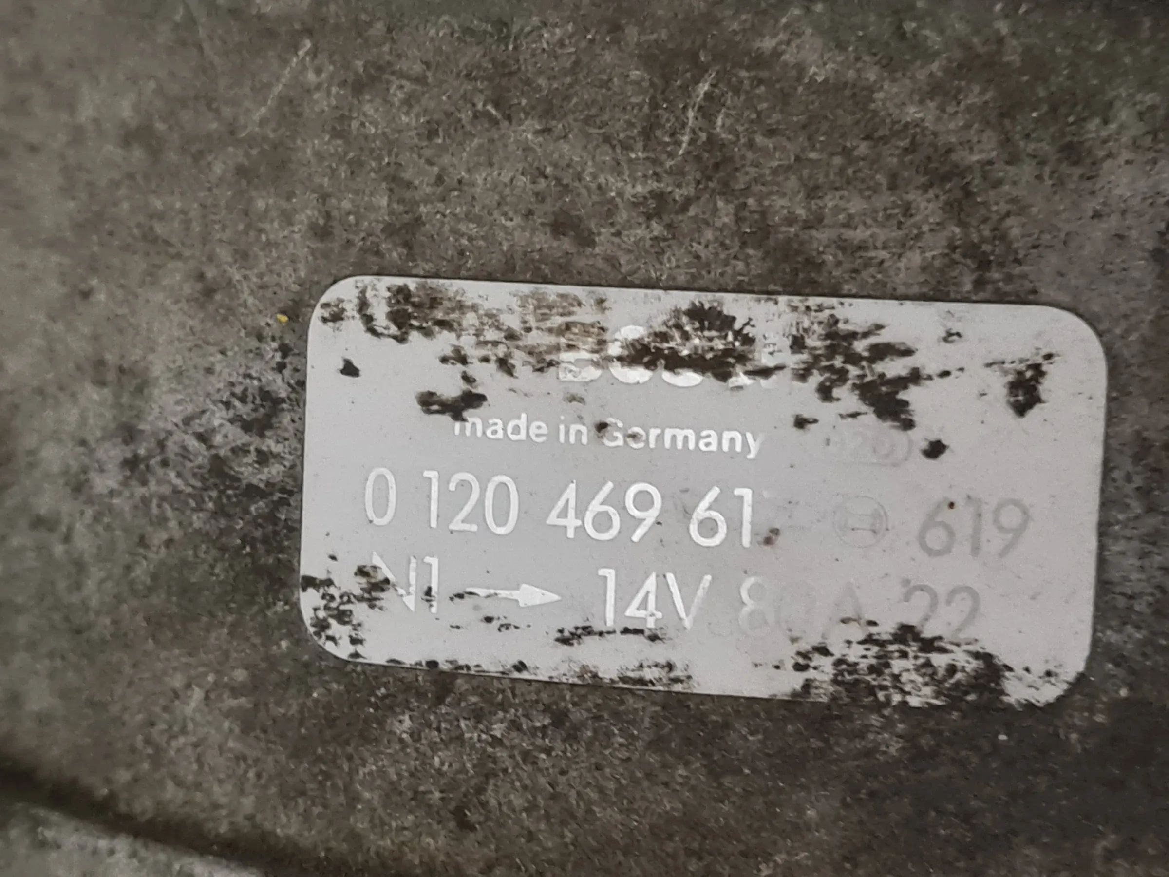 Original BMW 3/5 E28/E30 Bosch Lichtmaschine 0120469617
