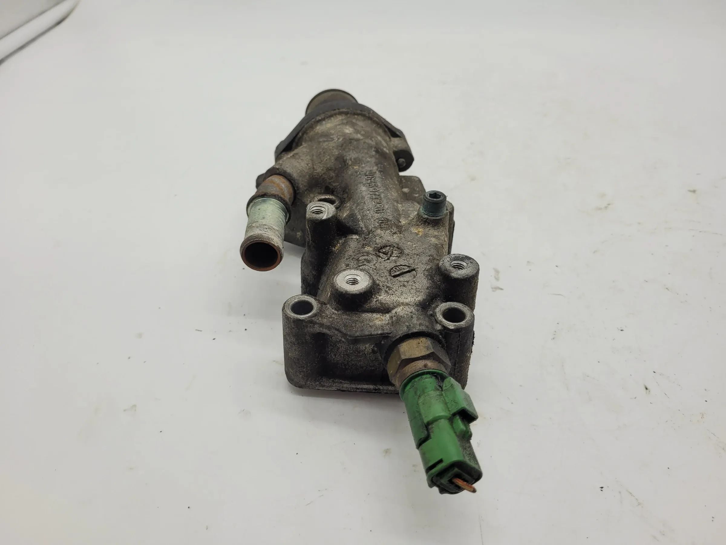 ของแท้ Peugeot 206 CC (2D) ตัวควบคุมอุณหภูมิน้ำหล่อเย็น ฝาครอบเทอร์โมสตัท 9646977280