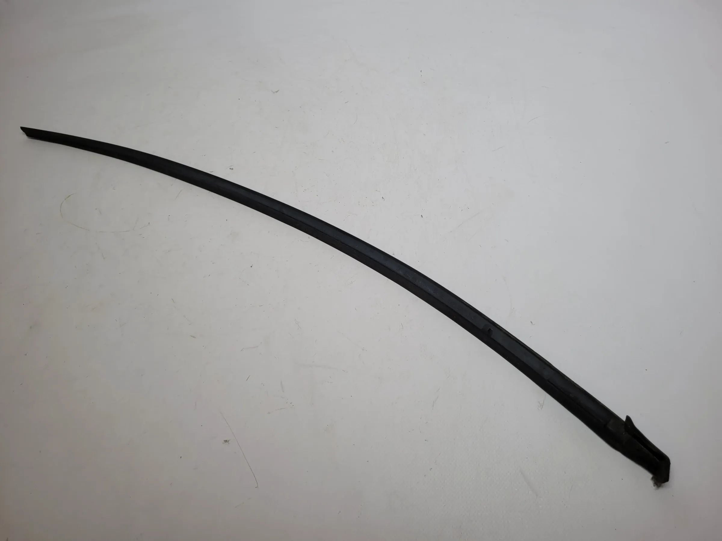 Original Mercedes C-Klasse CL203 Leiste Dichtung Rechts A2036983098