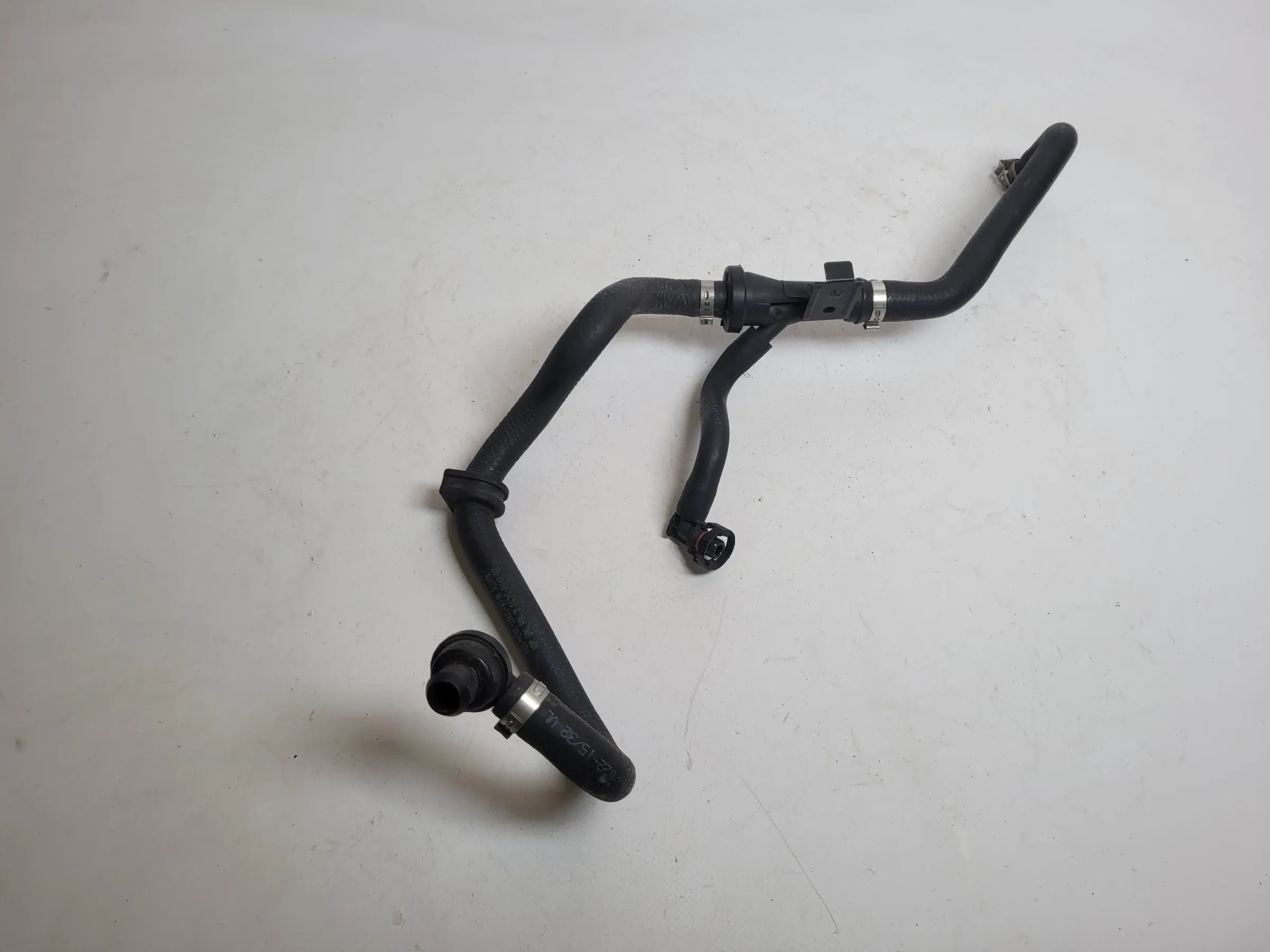 BMW 5er (E60/E61) Unterdruckschlauch Leitung 34.33-6768385 Original