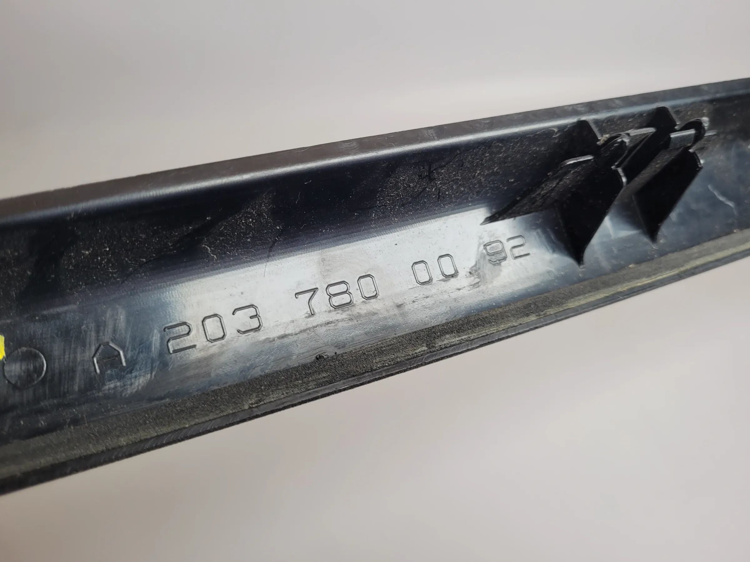 Original Mercedes-Benz C-Klasse (W203) Abdeckung Blende Dach A2037800092