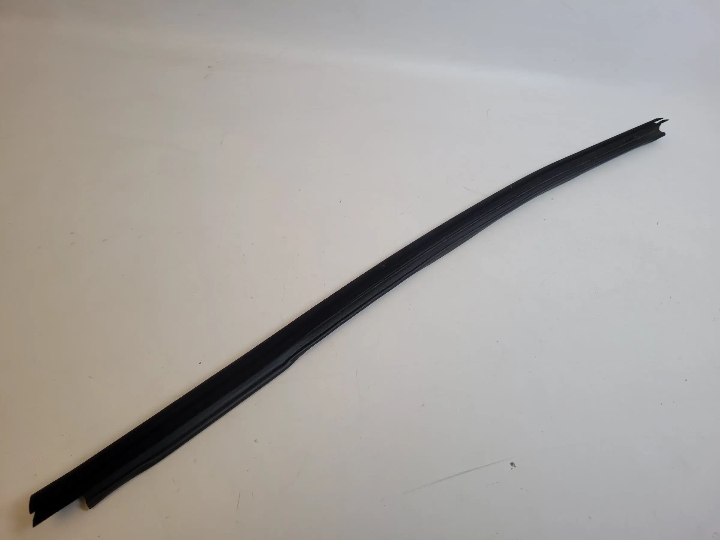 Original Audi A6 (4B2/4B4) Fensterschachtleiste Fenster Dichtung Vorne Links