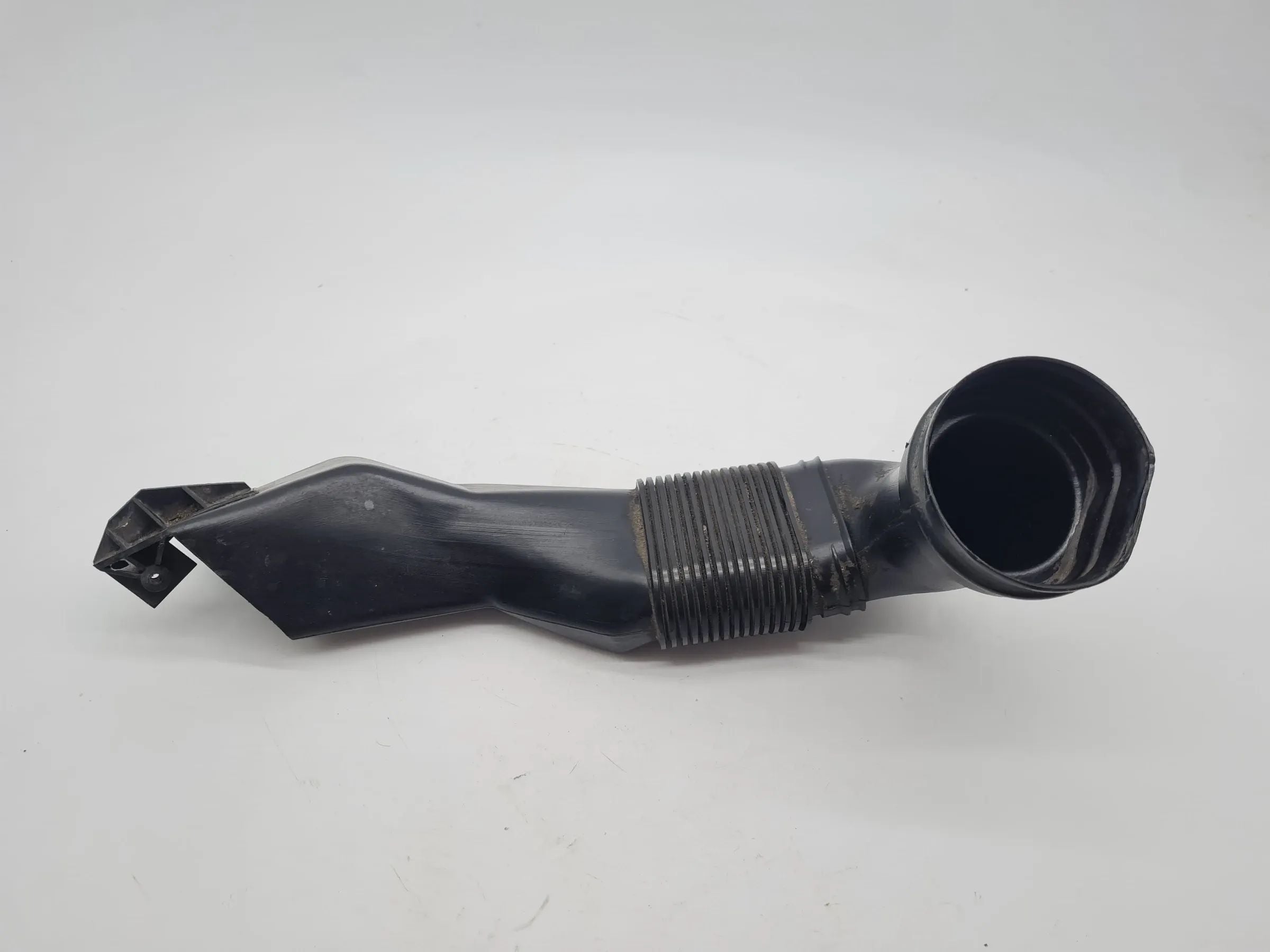 Original Audi A6 (4B2/4B4) V6 2.4 Ansaugschlauch Ansaugrohr Rohr 4B0903655