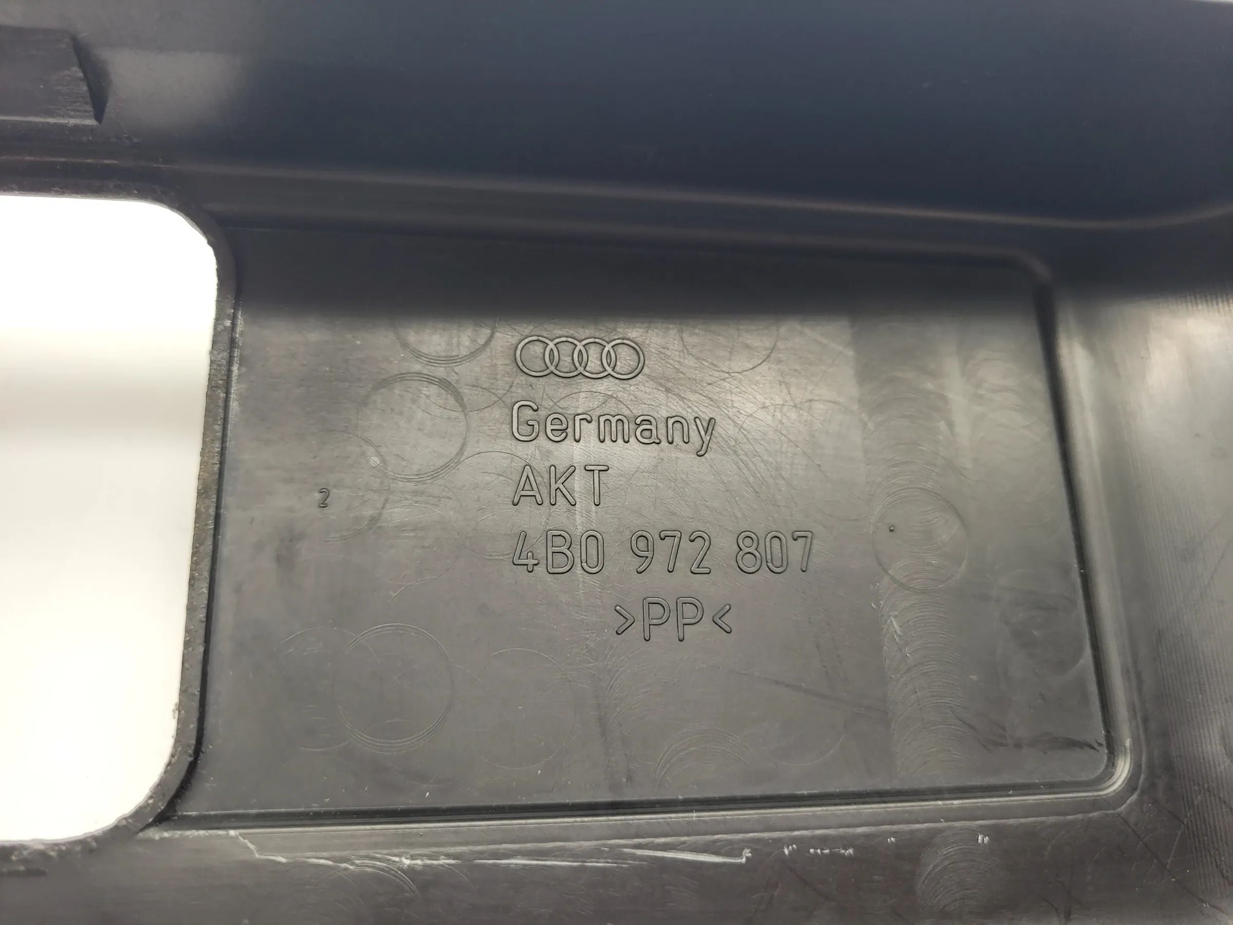 Original Audi A6 (4B2/4B4) Abdeckung Verkleidung Servobehälter 4B0972807