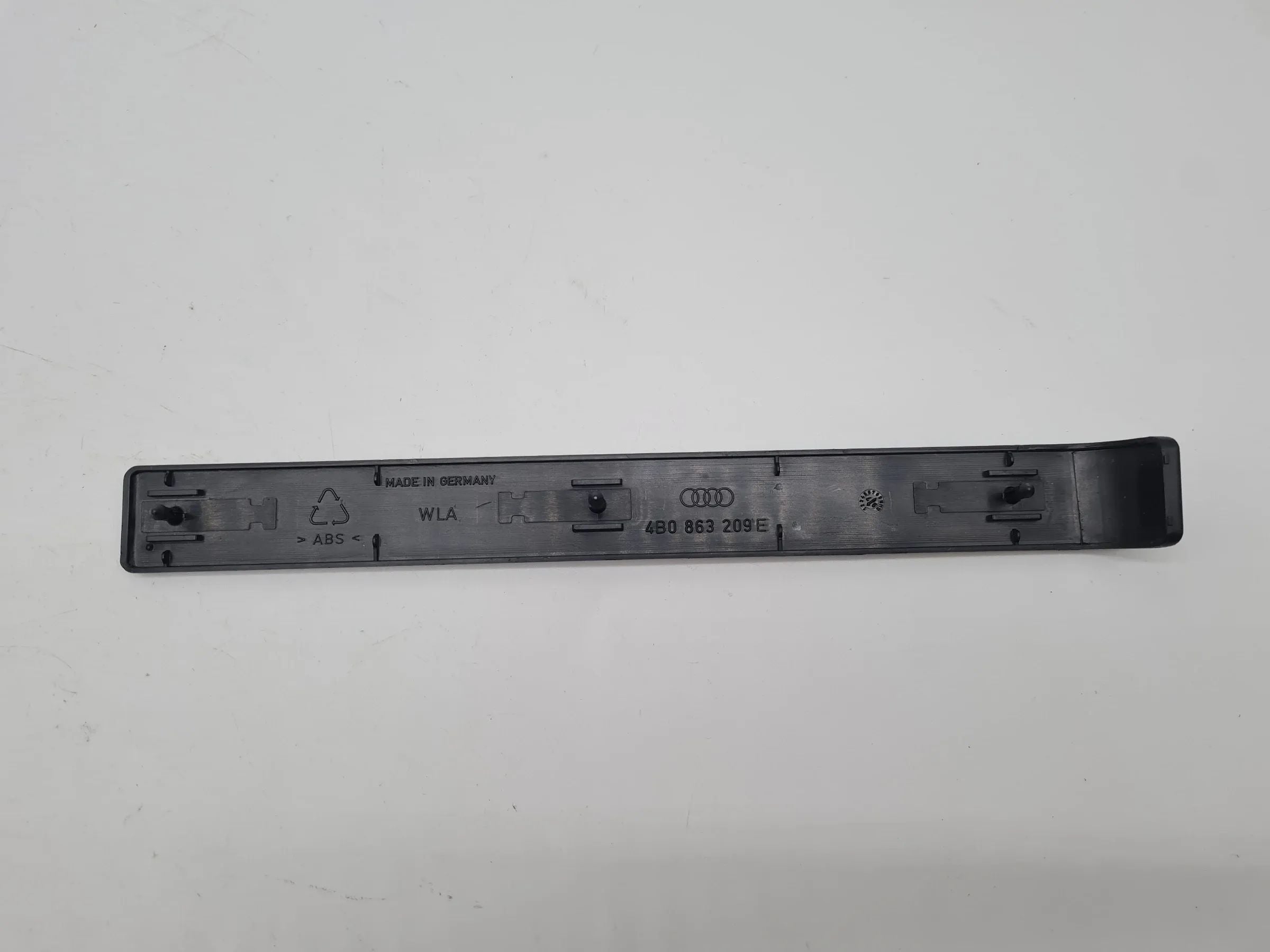 Original Audi A6 (4B2/4B4) Abdeckung Blende Mittelkonsole 4B0863209E