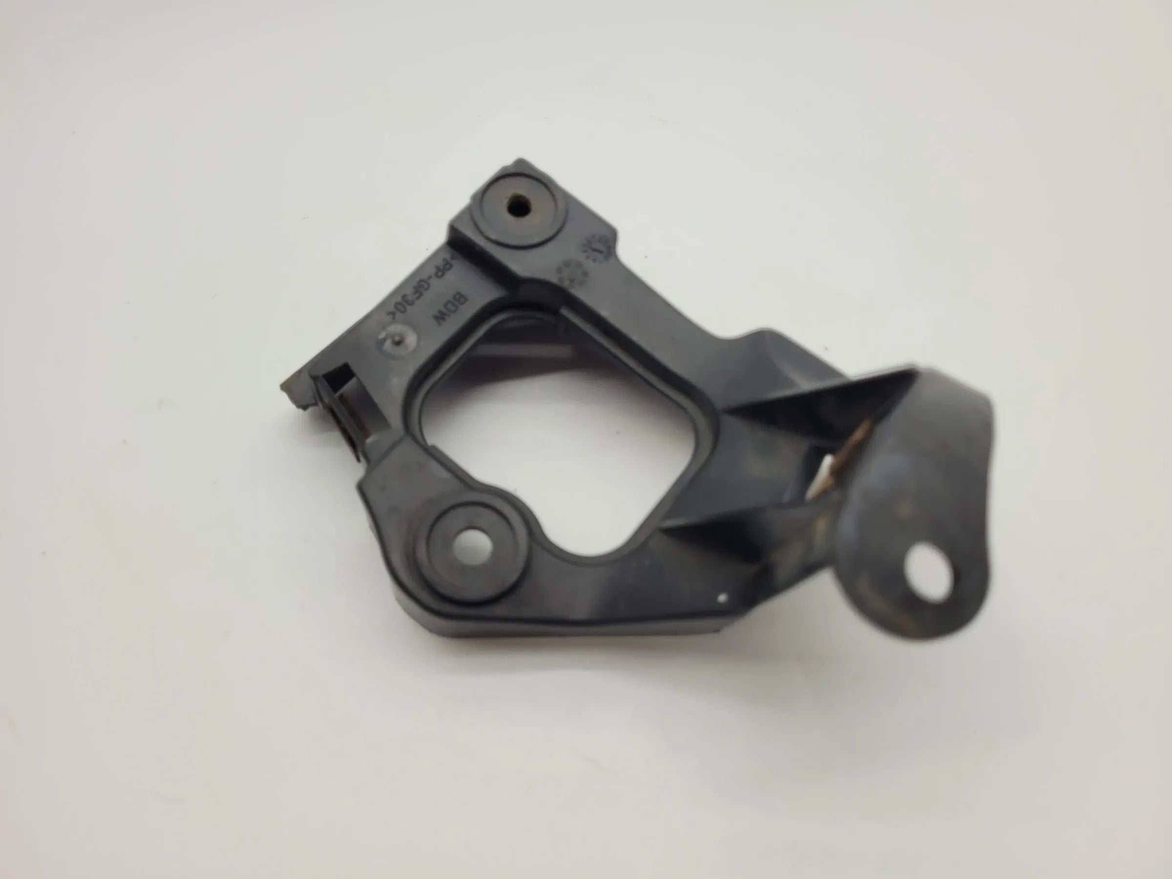 Original Audi A6 (4B2/4B4) Halter Seitenschweller Links 4B0853921A