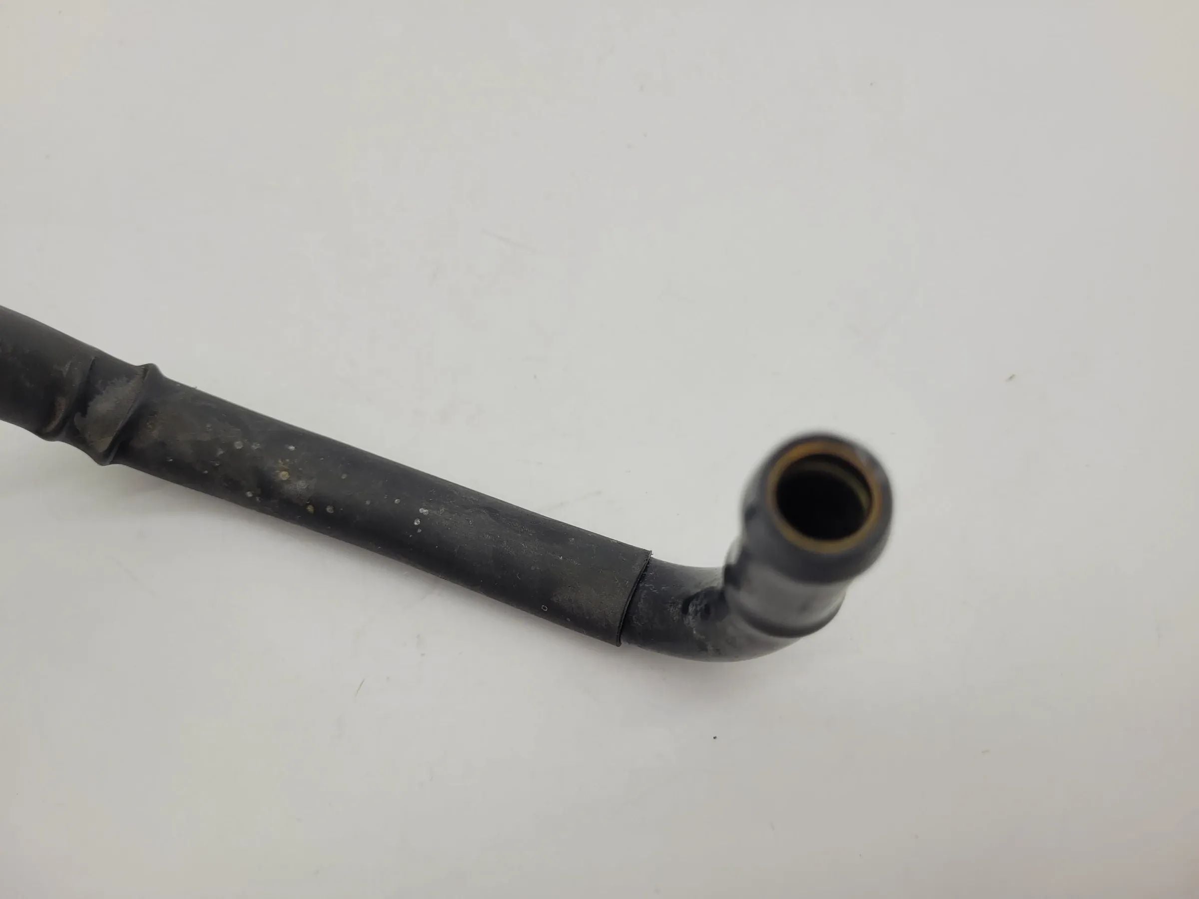 Original Audi A6 (4B2/4B4) Unterdruckleitung Bremskraftverstärker 8D0611743
