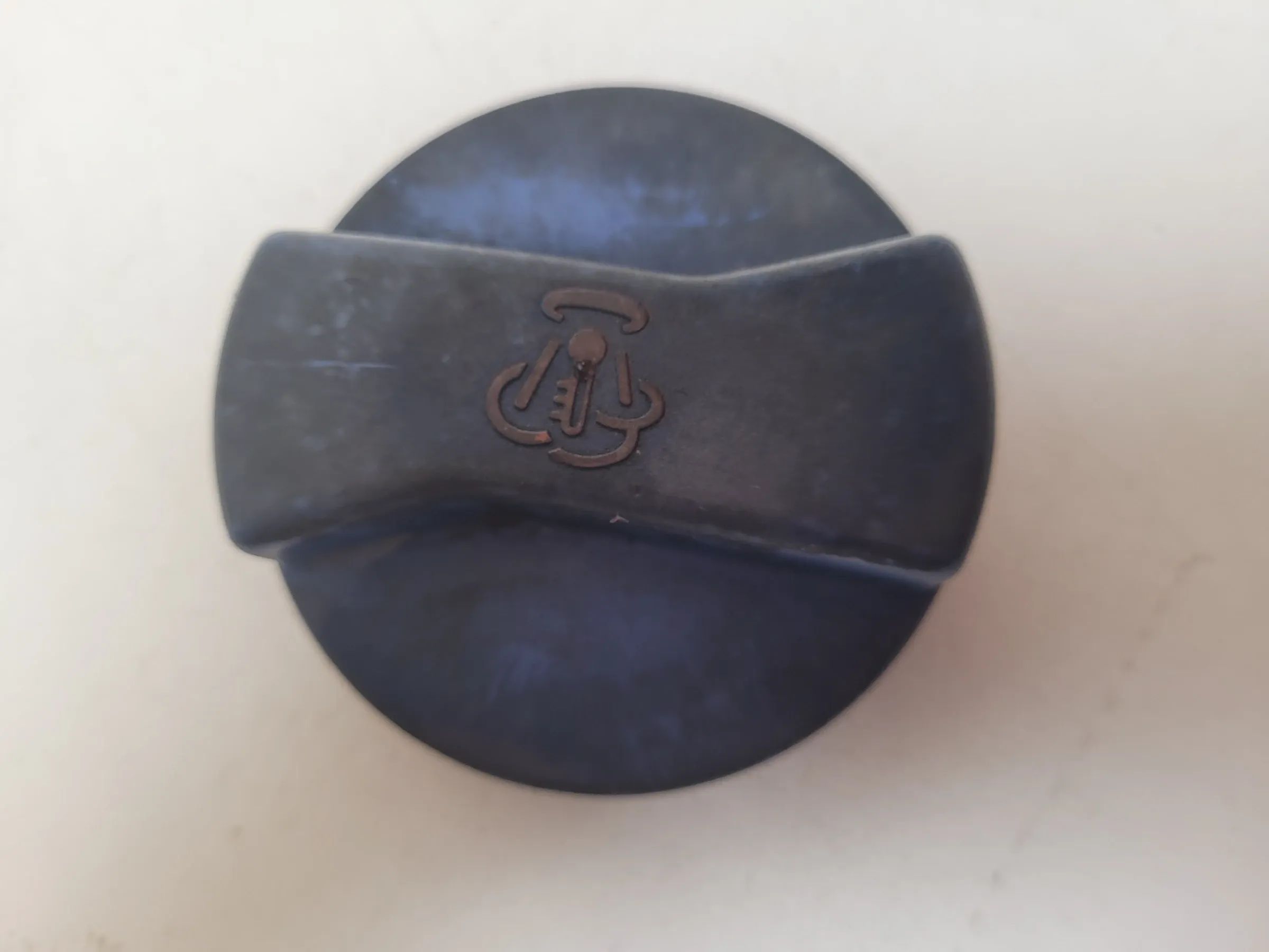 Original Audi A6 (4B2/4B4) Verschlussdeckel Ausgleichbehälter 1J0121321A