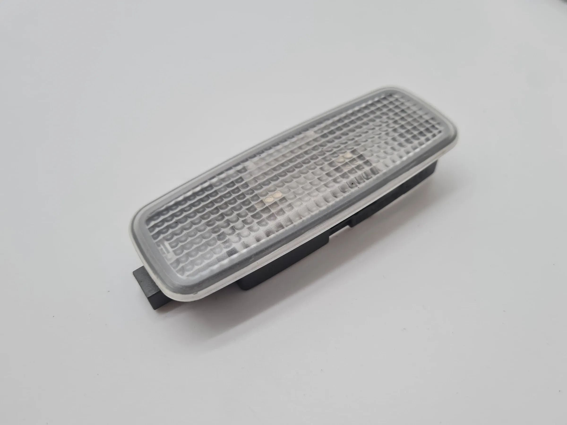 Original Audi A6 (4B2/4B4) Beleuchtug Sonnenblende 8L0947105A