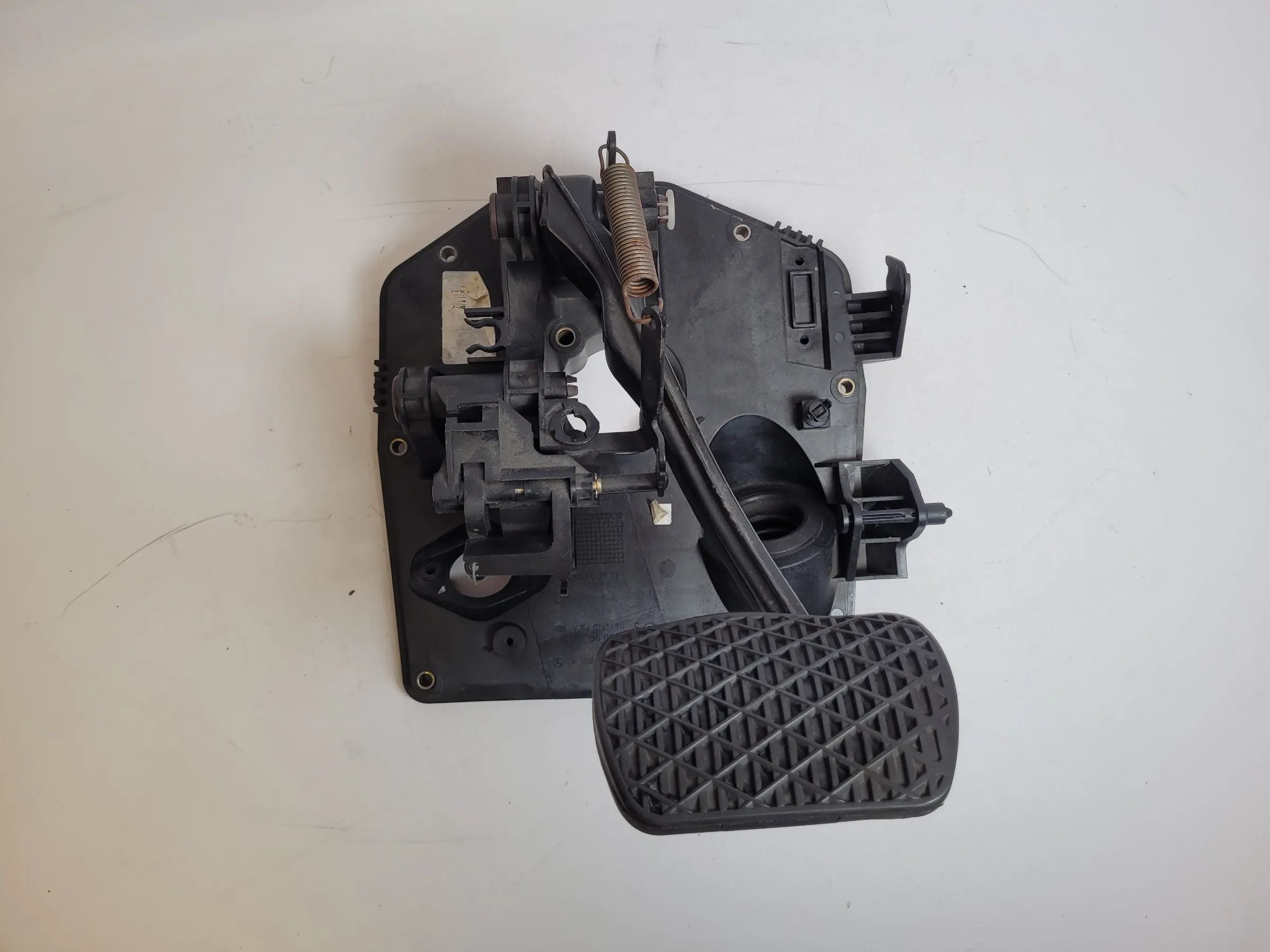 Original Mercedes A-Klasse (W168) Pedalwerk Bremspedal Automatik A1682900549