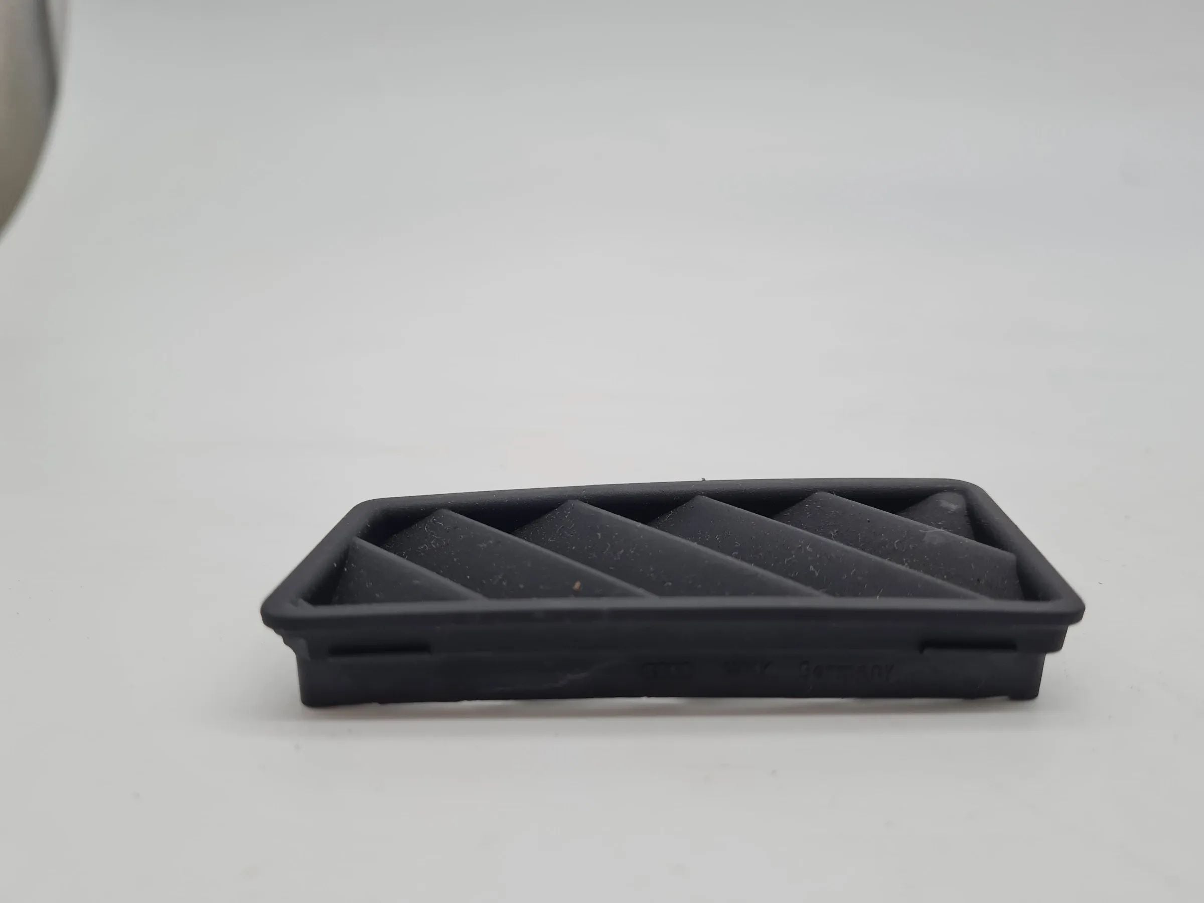 Original Audi A4 (8E/B6/B7) Luftgitter Blende Armaturenbrett Rechts 8E0819794B