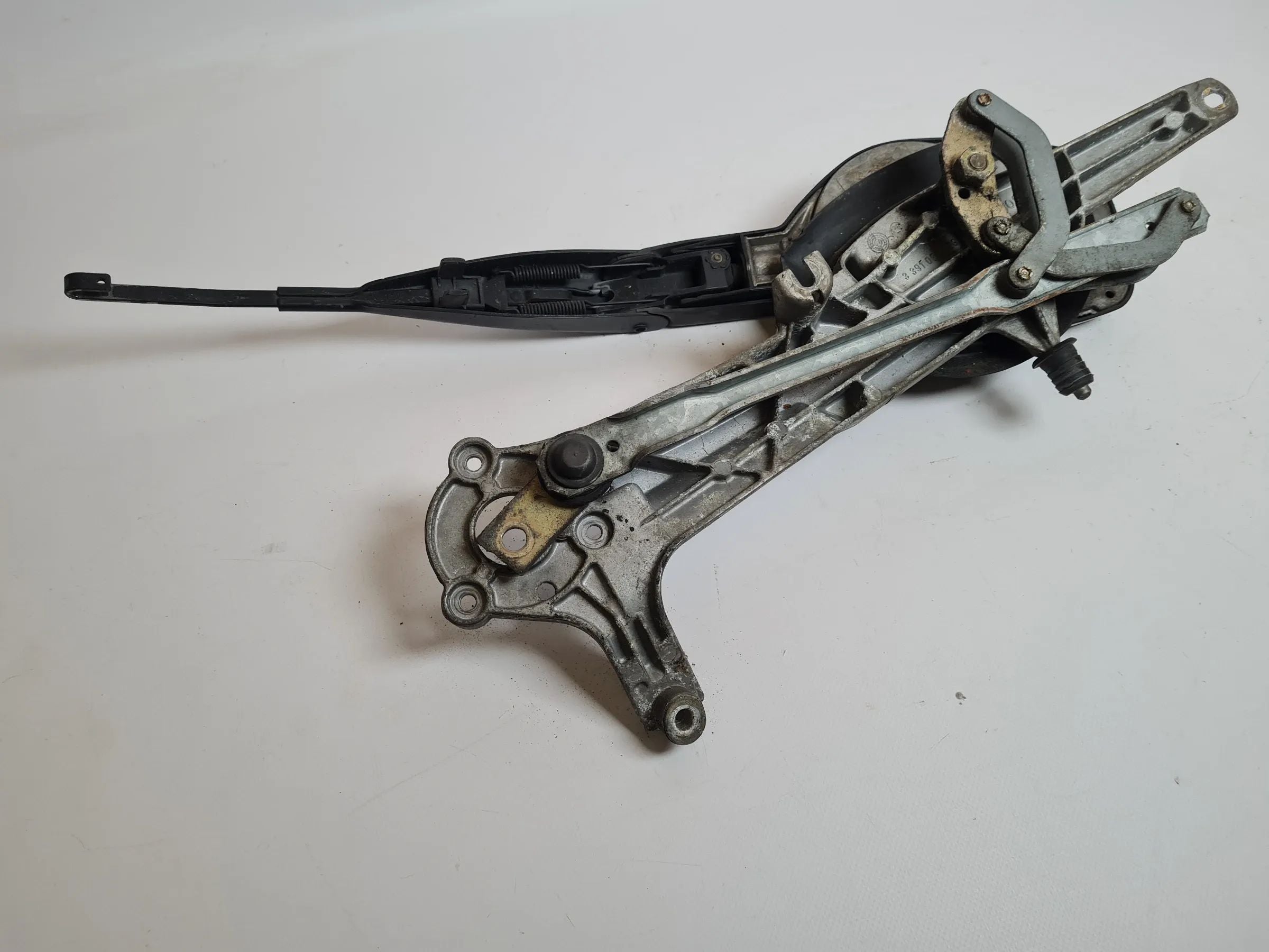 Original Mercedes-Benz E-Klasse/CLK 208/210 Wischergestänge Vorne 3391098329