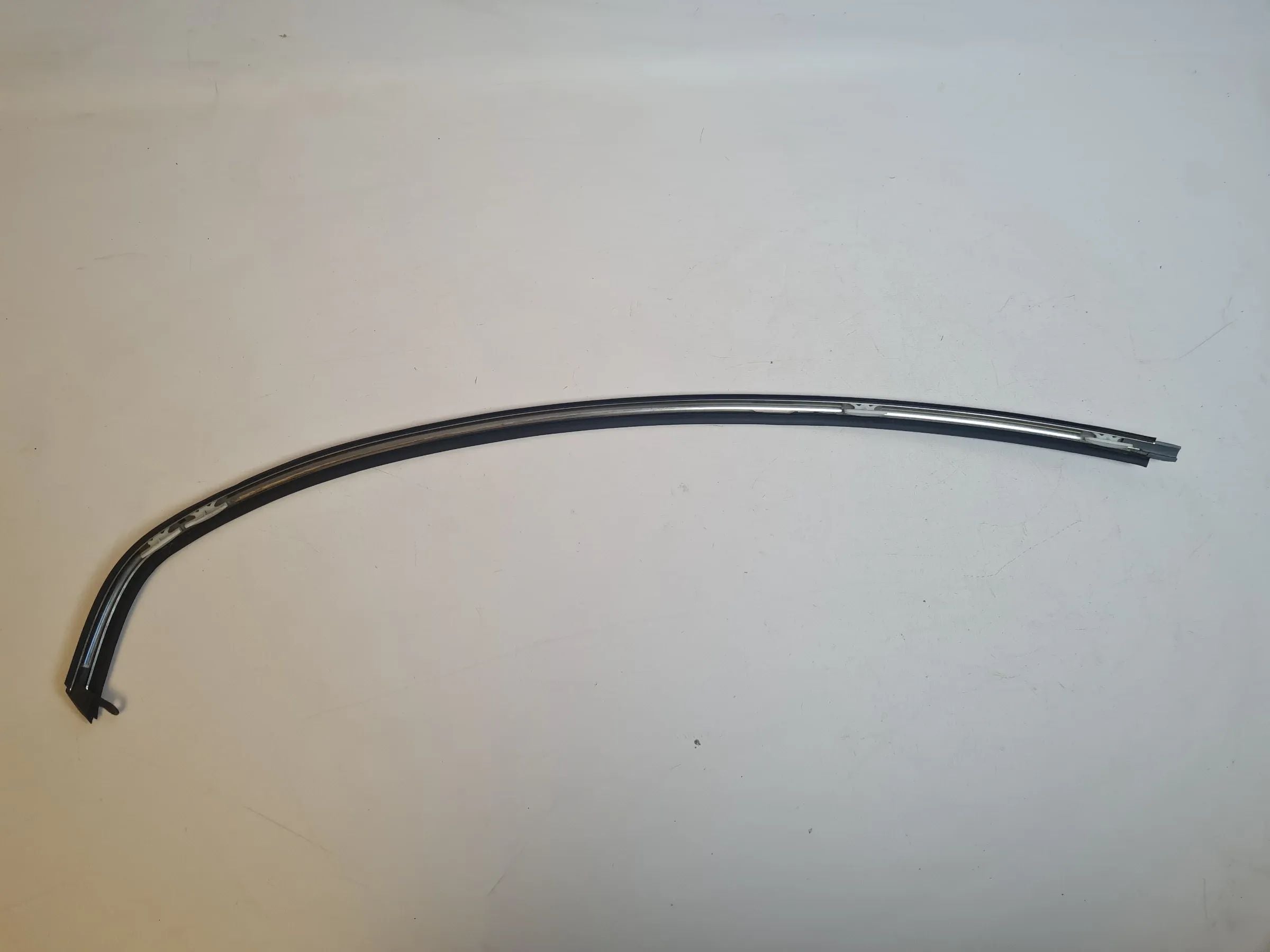 Original Mini One (R50/R53) Dichtung Windschutzscheibe Vorne Rechts 7051528