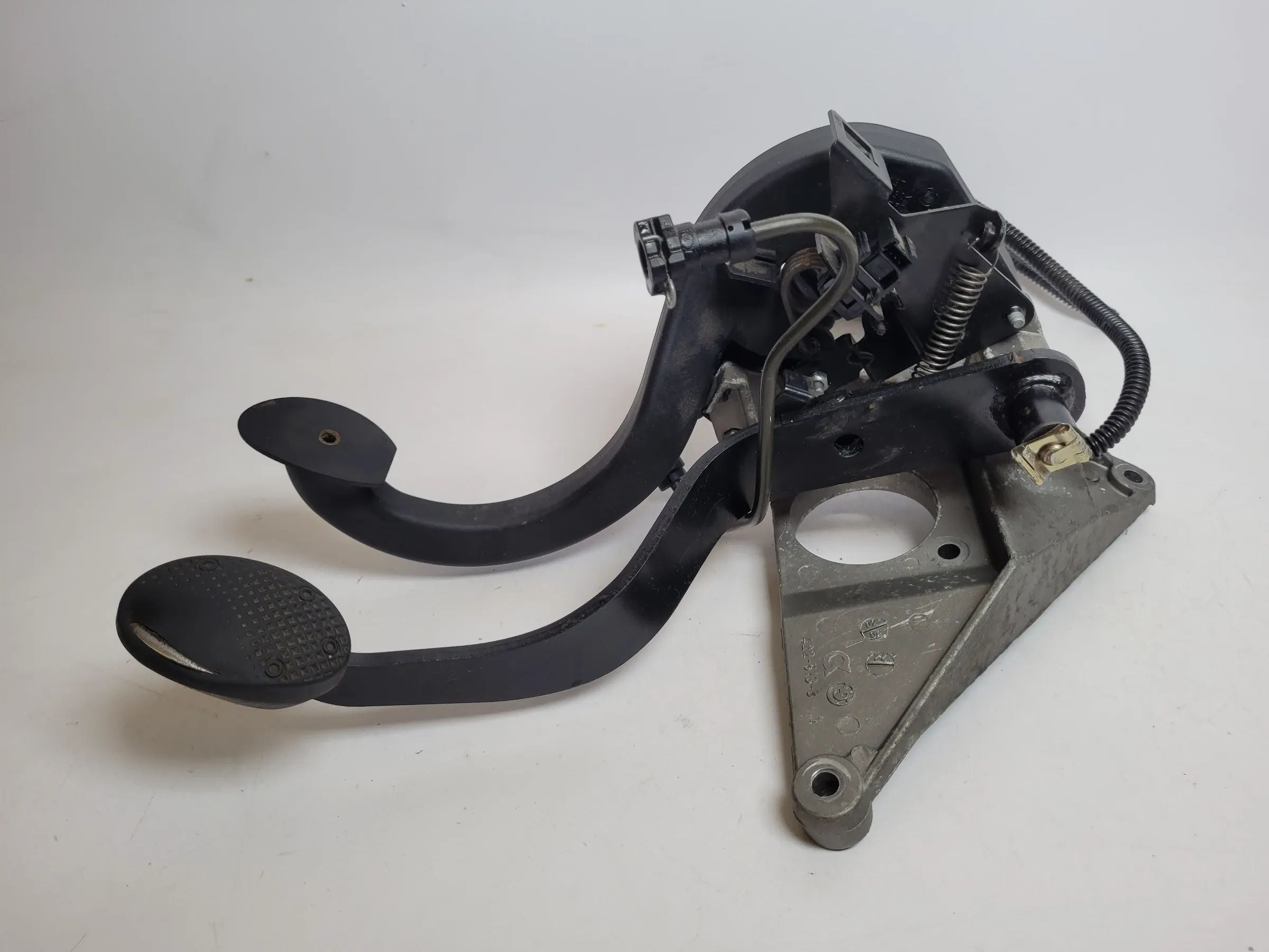 Original Mini One (R50/R53) Bremspedal Kupplungspedal Pedal Block 1511659