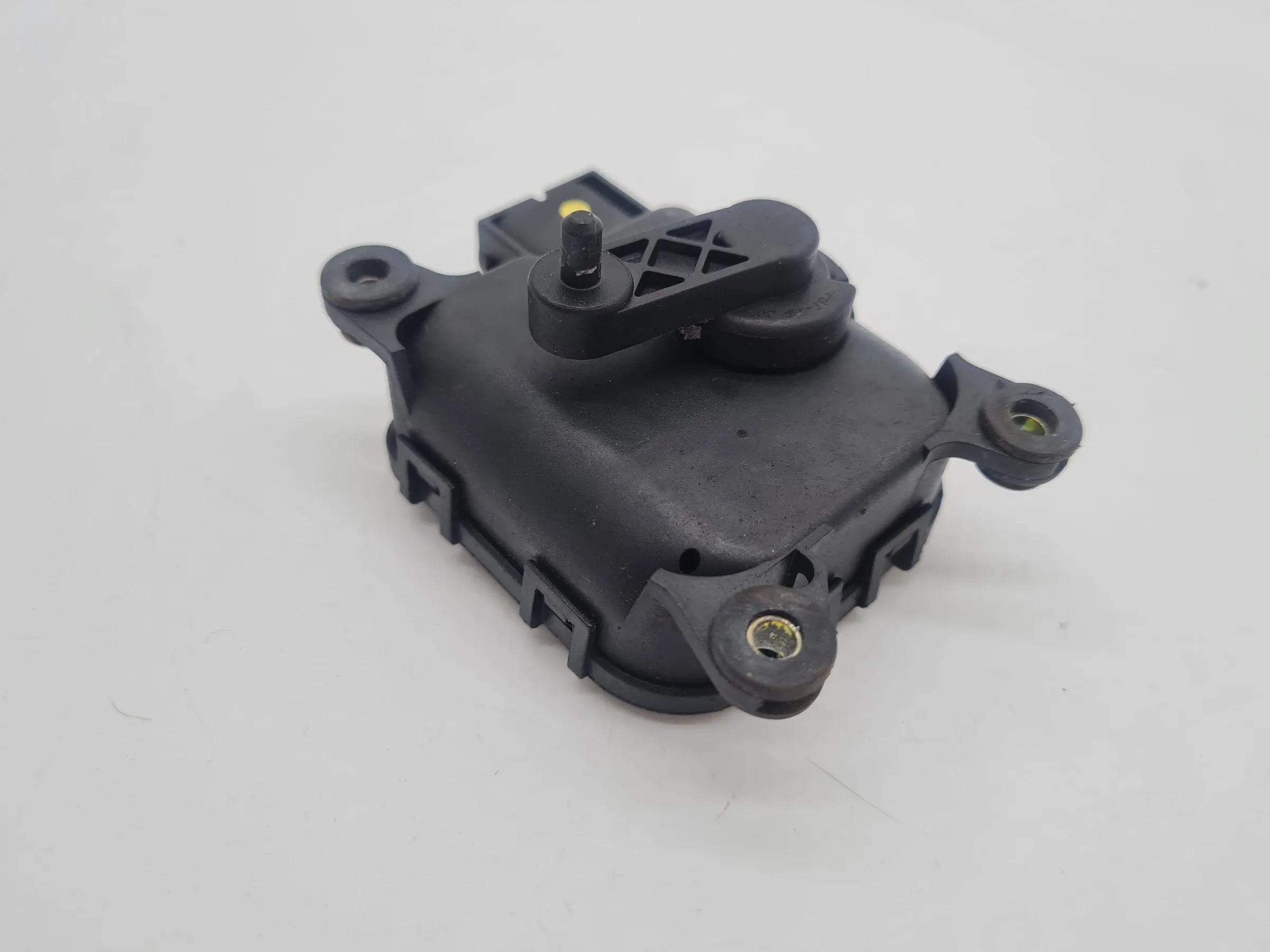 Original Audi A6 (4B2/4B4) Stellmotor Temperaturregelklappe 0132801135