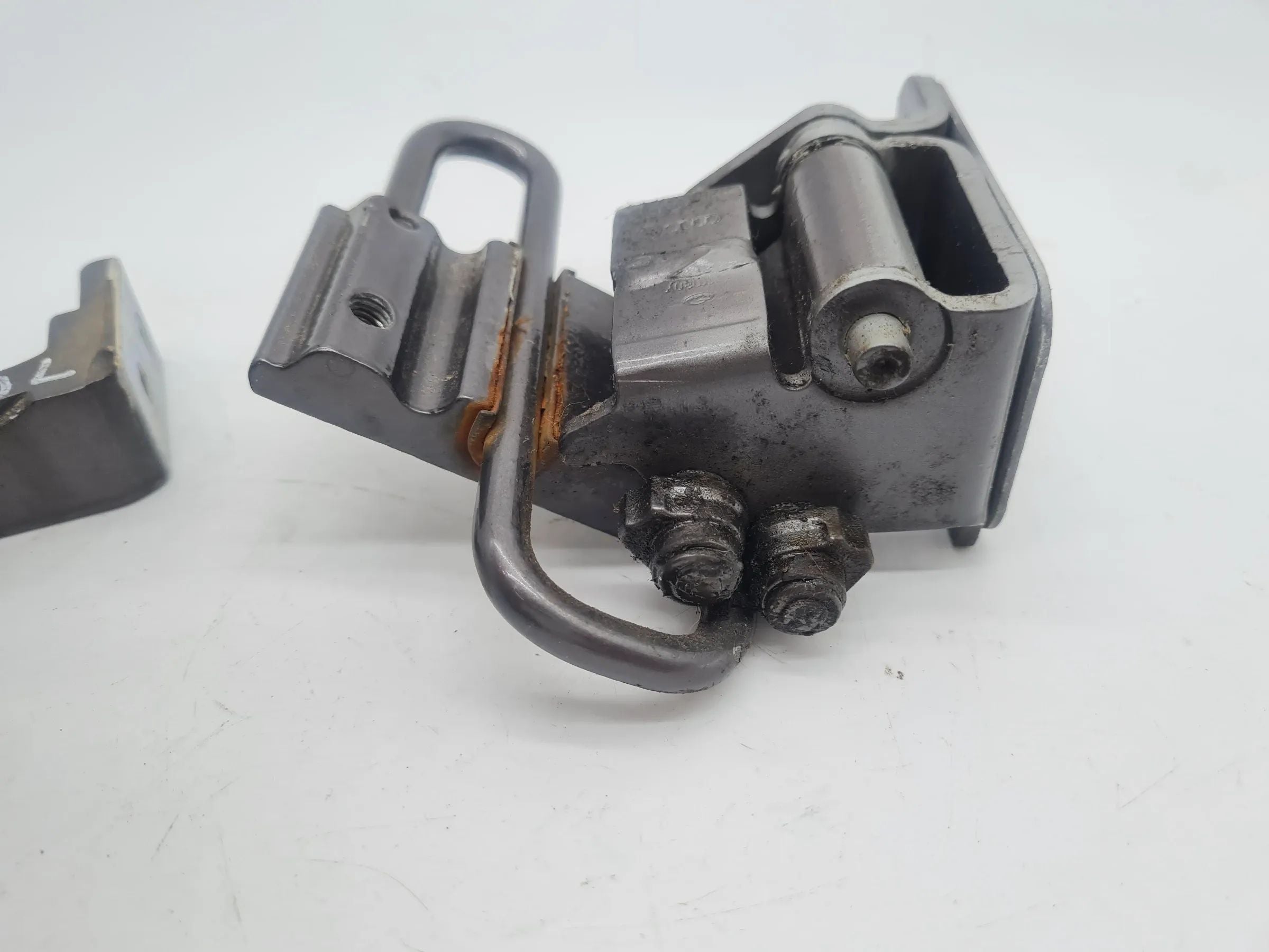 Original Audi A6 (4B2/4B4) Türscharnier Satz Set Hinten Links 4B0833411E
