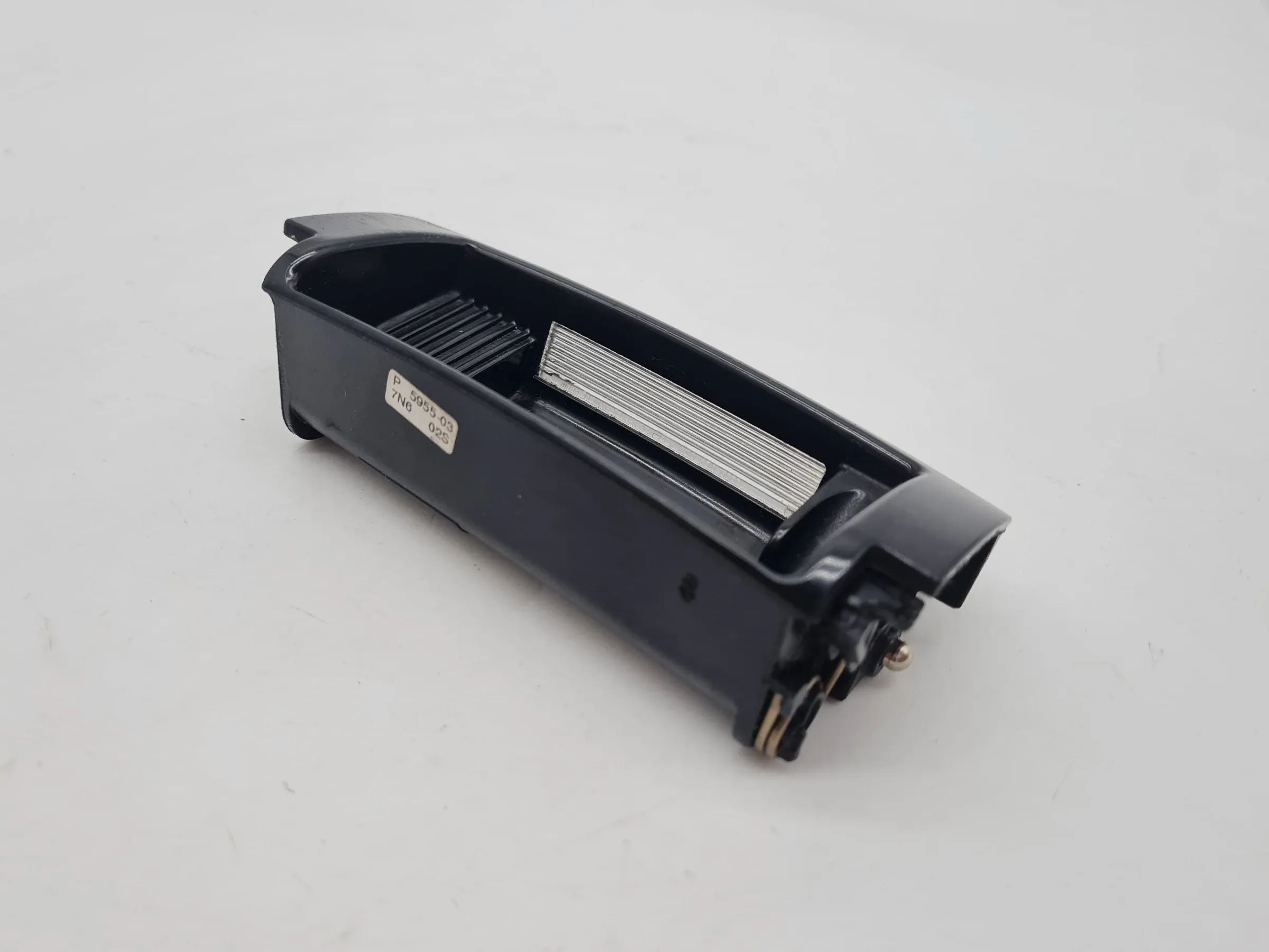 Original Audi A4 (8E/B6/B7) Einsatz Aschenbecher Hinten 8E0857961