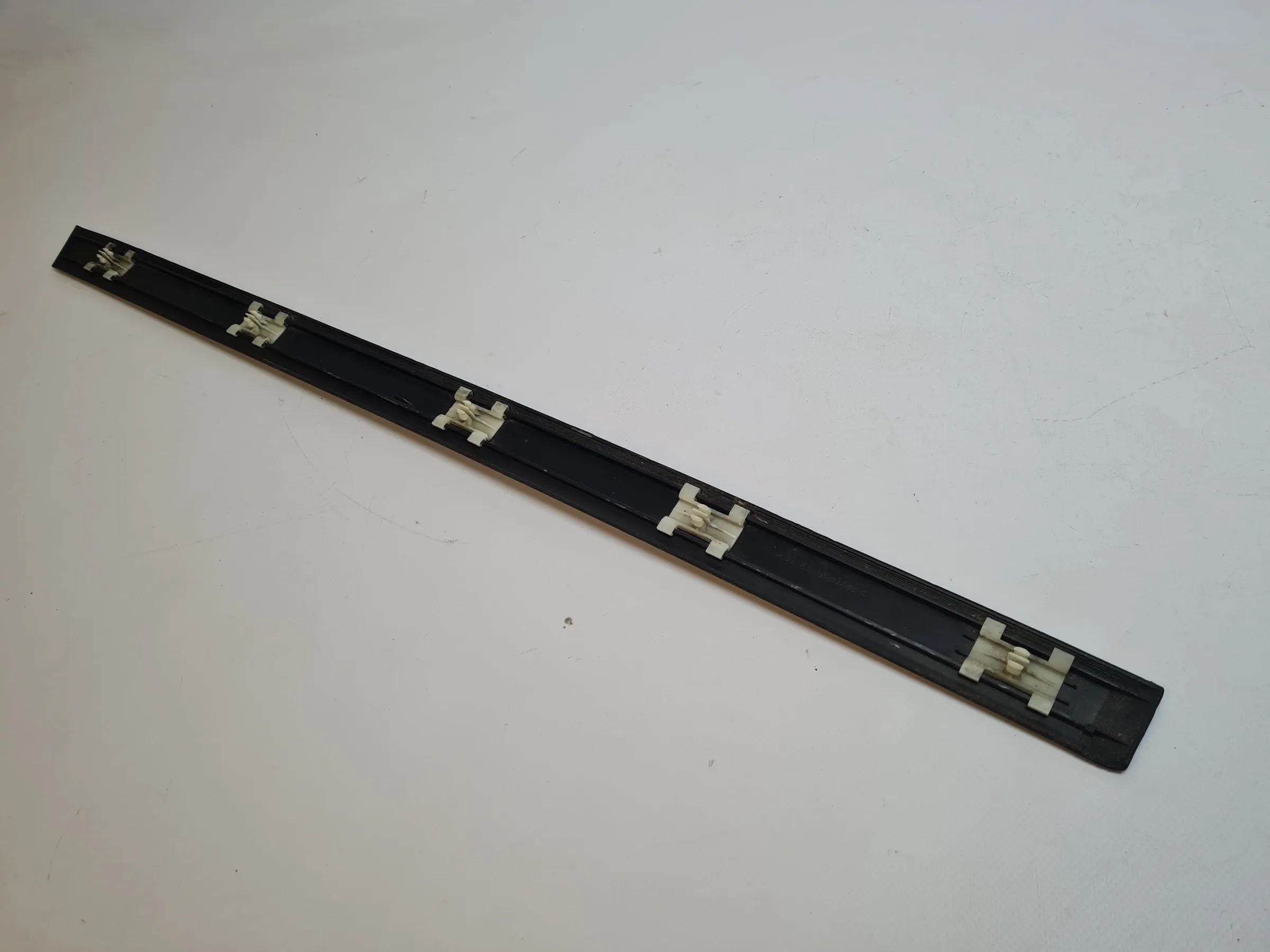 Original BMW 5er (E39) Türleiste Zierleiste Schwarz Links 8159297
