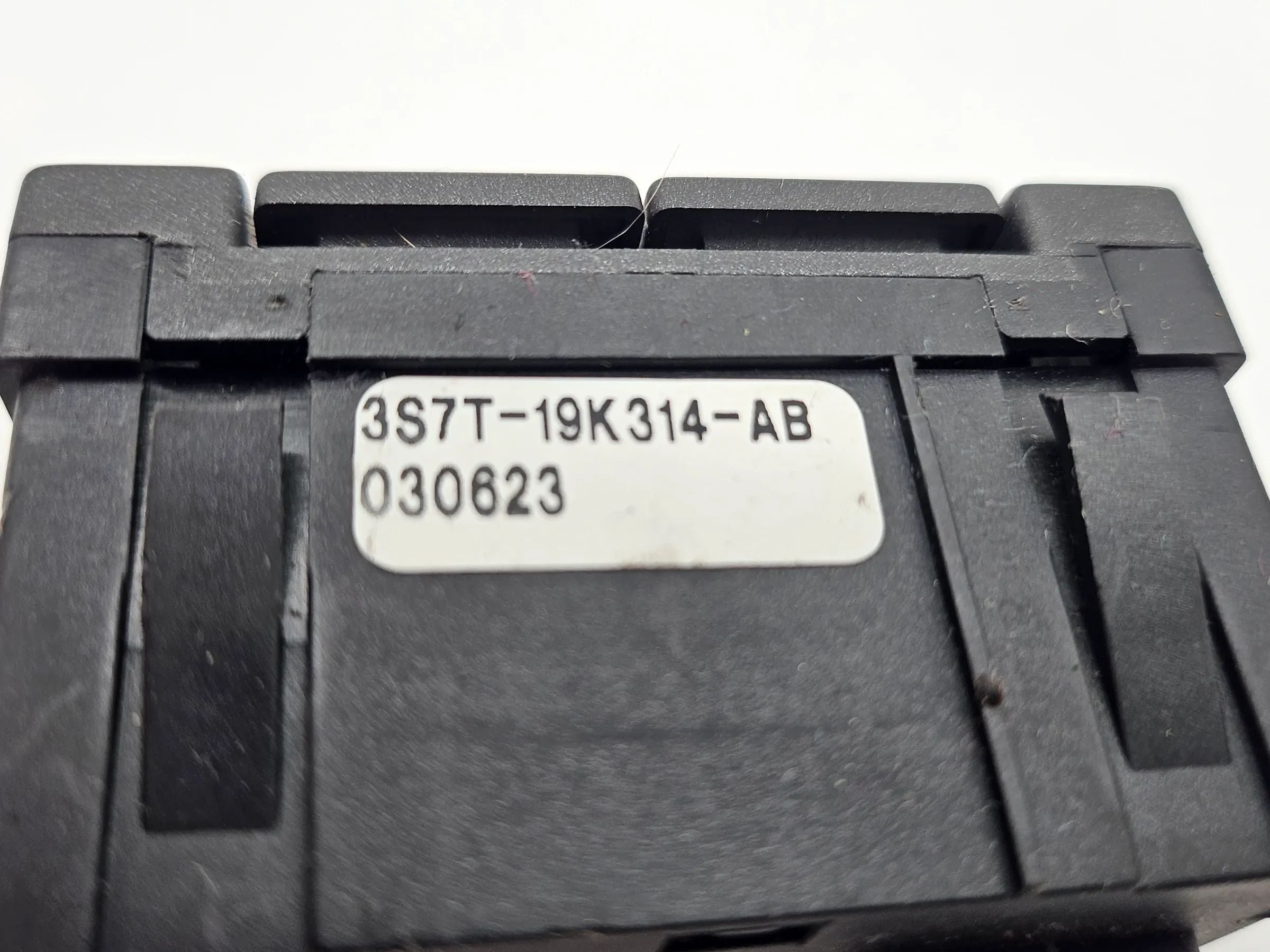 Original Mondeo III 3 B5Y Ford switch regulator seat heating 3S7T-19K314-AB 